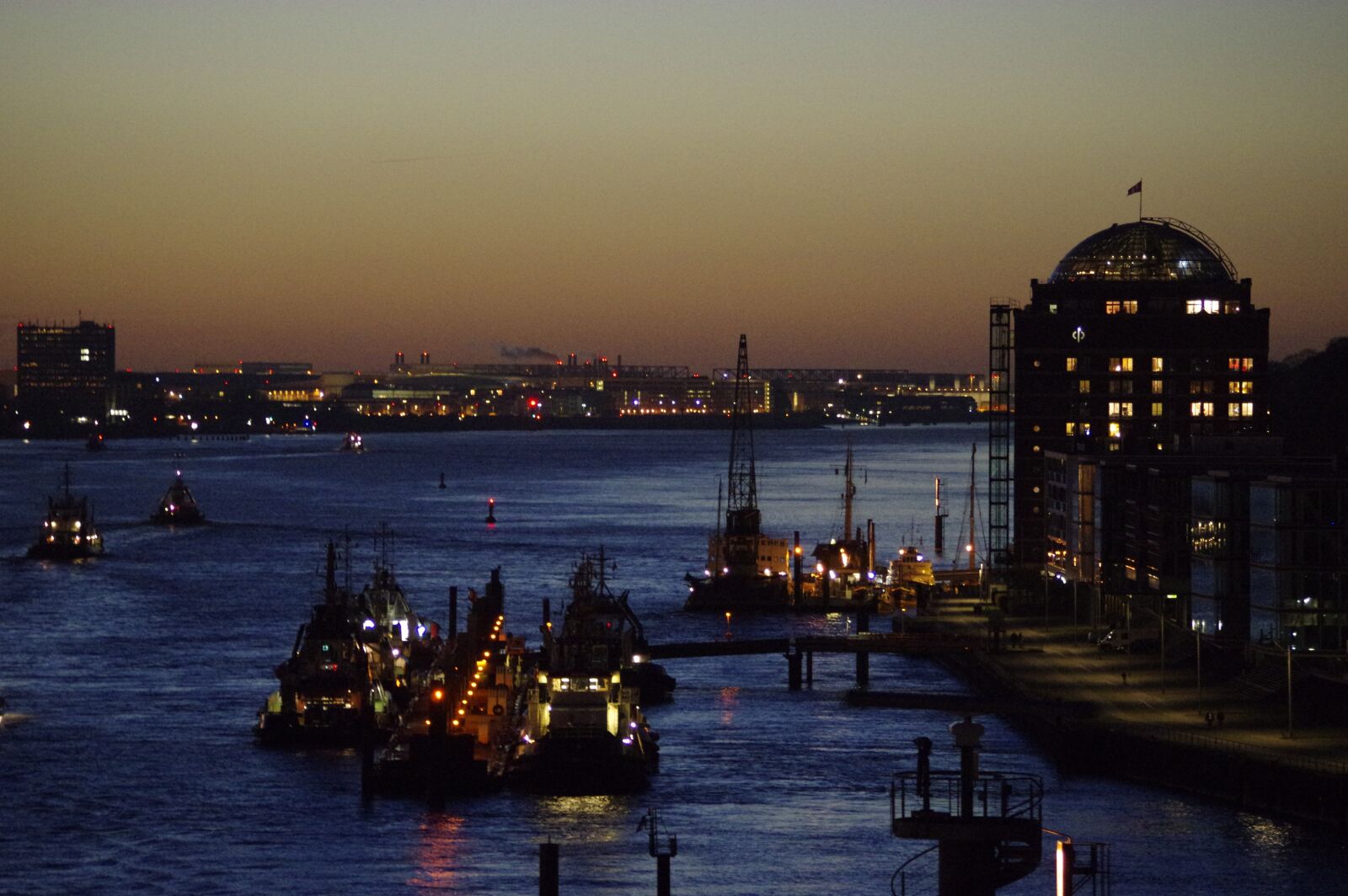 Pentax K-3 sample photo. Hamburg, port, sunset photography