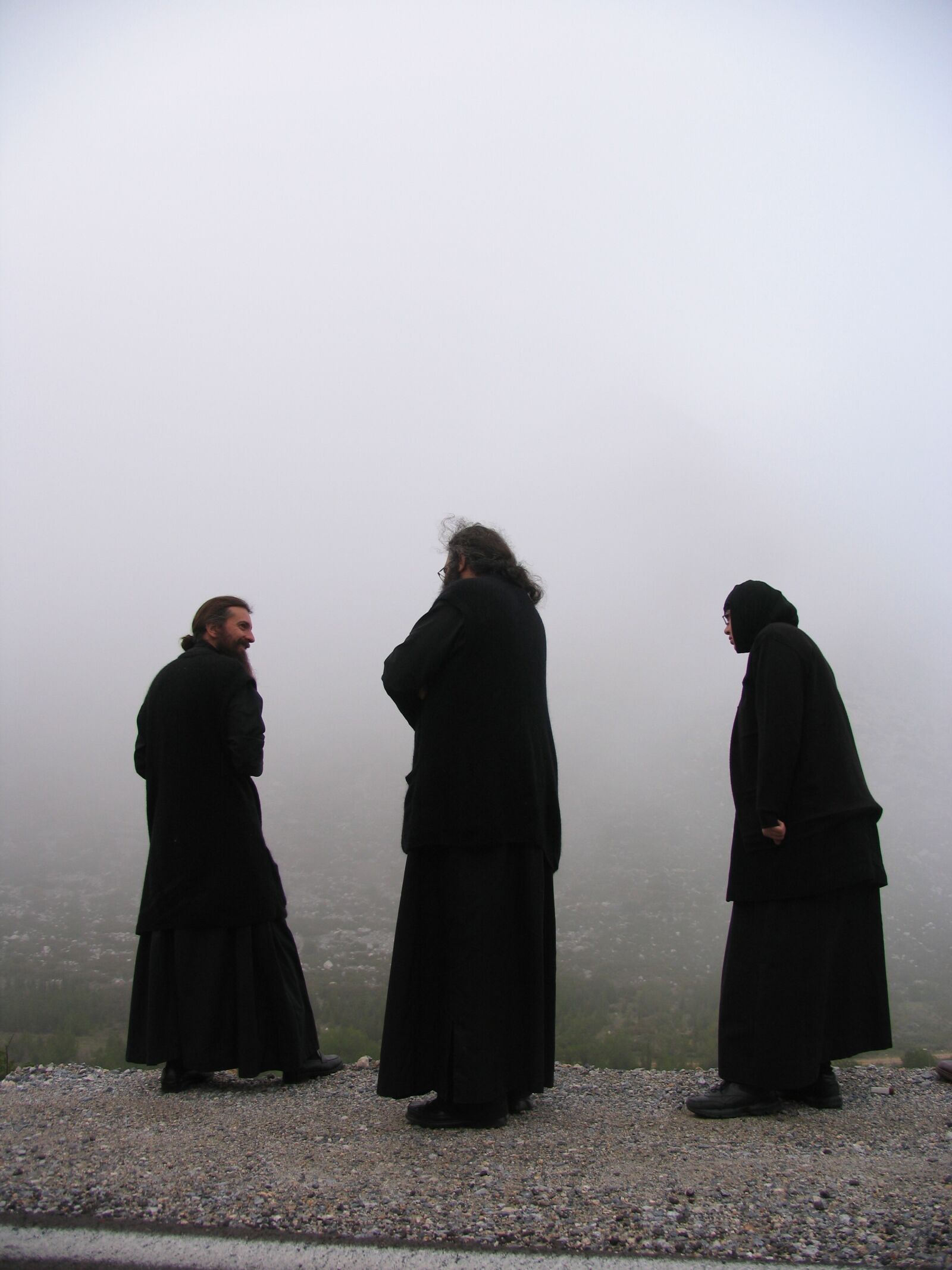 Canon POWERSHOT PRO1 sample photo. Fog, priests, mystery photography