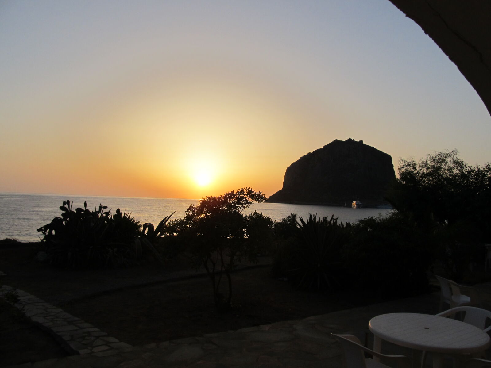 Canon PowerShot SX130 IS sample photo. Cliff, greece, monemvasia, morning photography