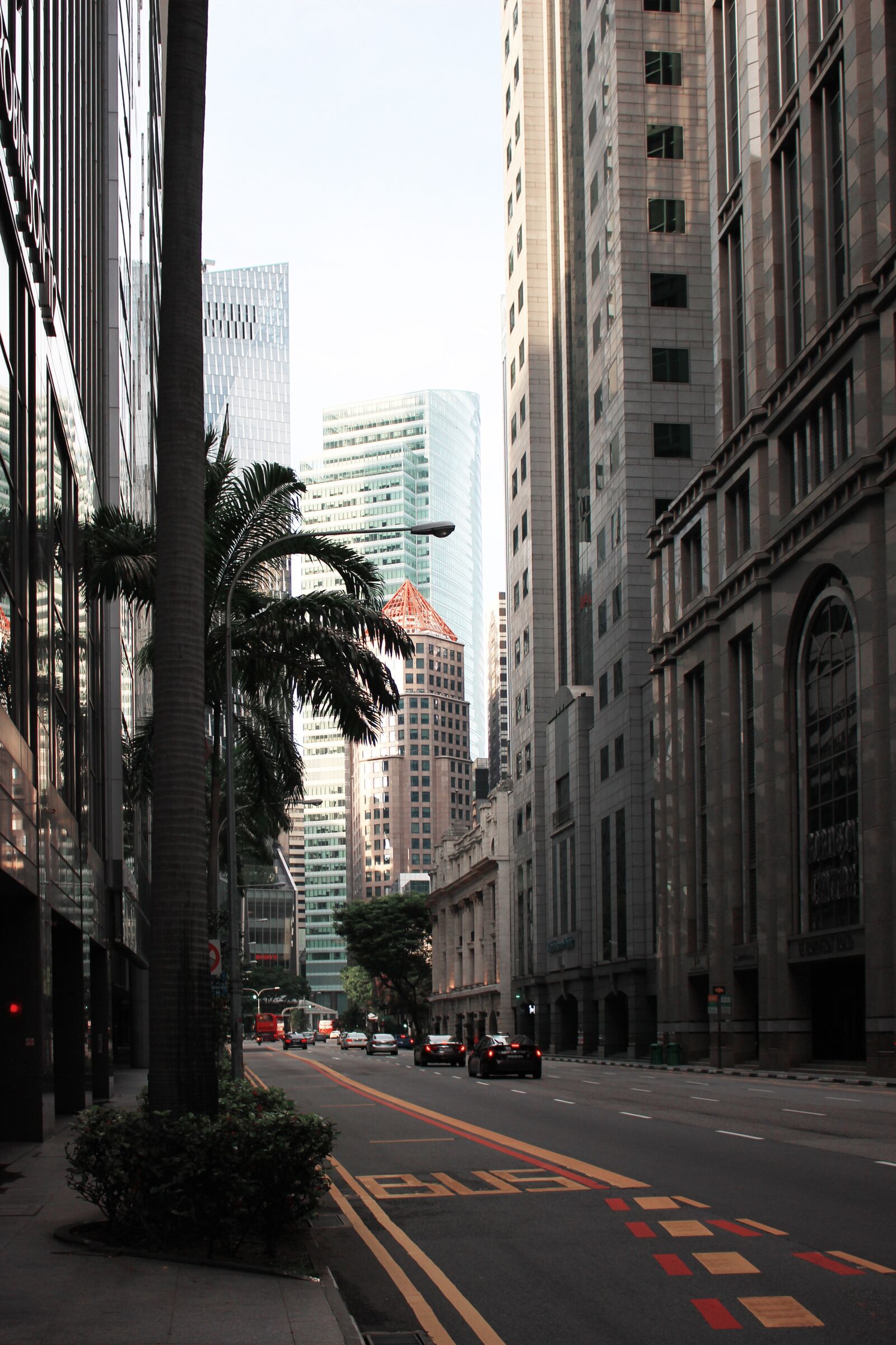Canon EOS 600D (Rebel EOS T3i / EOS Kiss X5) + Canon EF 50mm F1.8 STM sample photo. Singapore, city, architecture photography