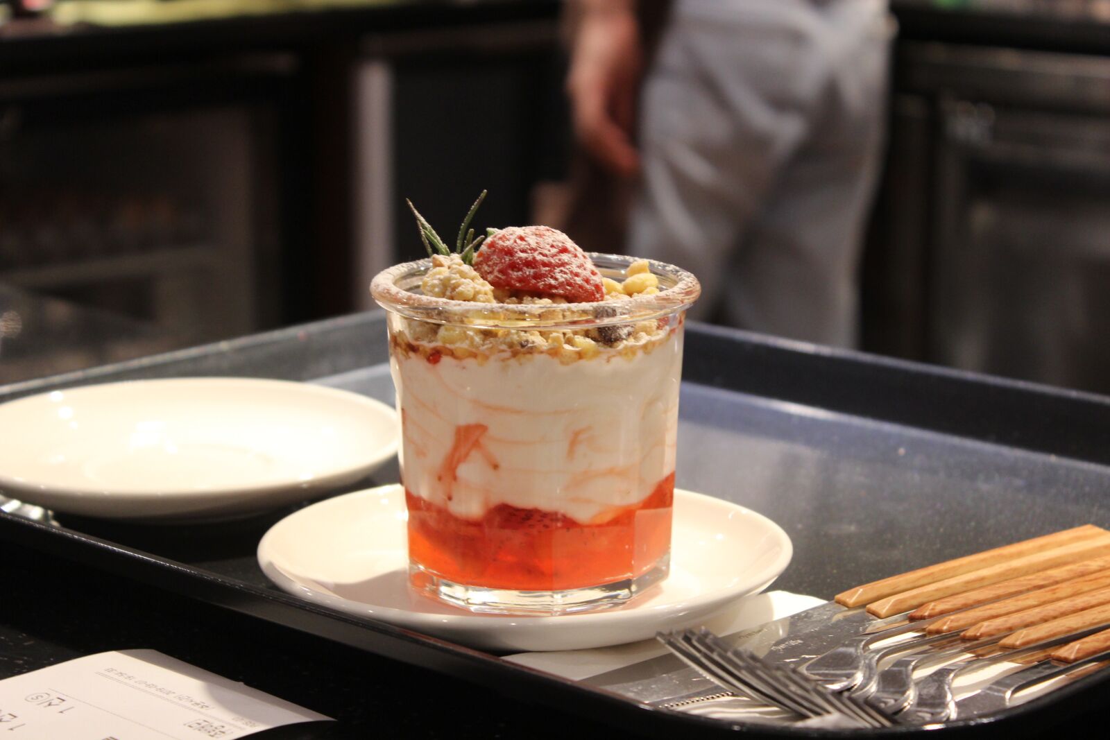 Canon EOS 600D (Rebel EOS T3i / EOS Kiss X5) sample photo. Dessert, strawberry, yoghurt photography