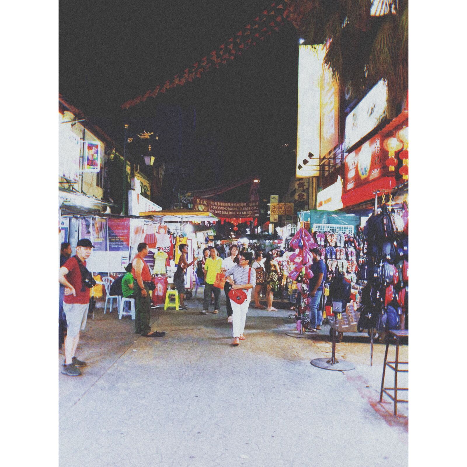 iPhone X back dual camera 4mm f/1.8 sample photo. Malaysia, chinatown, summer photography