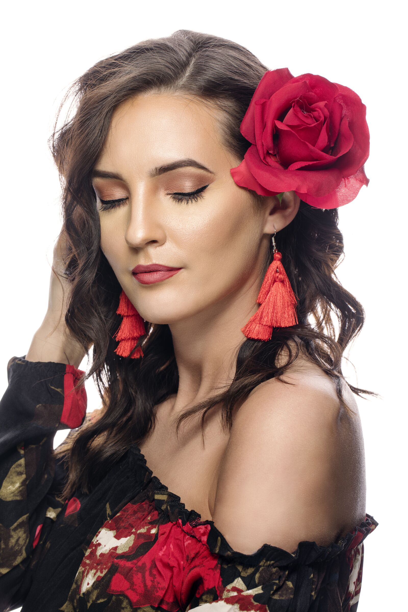 Canon EF 100mm F2.8L Macro IS USM sample photo. Beautiful, woman, girl photography