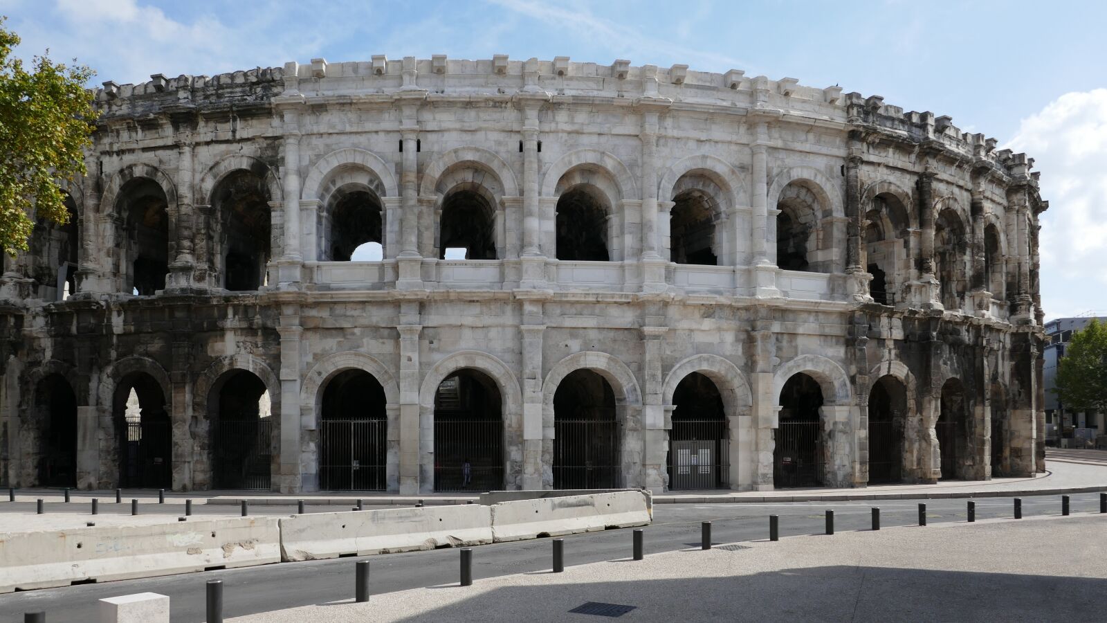 Panasonic Lumix DMC-ZS100 (Lumix DMC-TZ100) sample photo. Amphitheatre, nimes, france photography