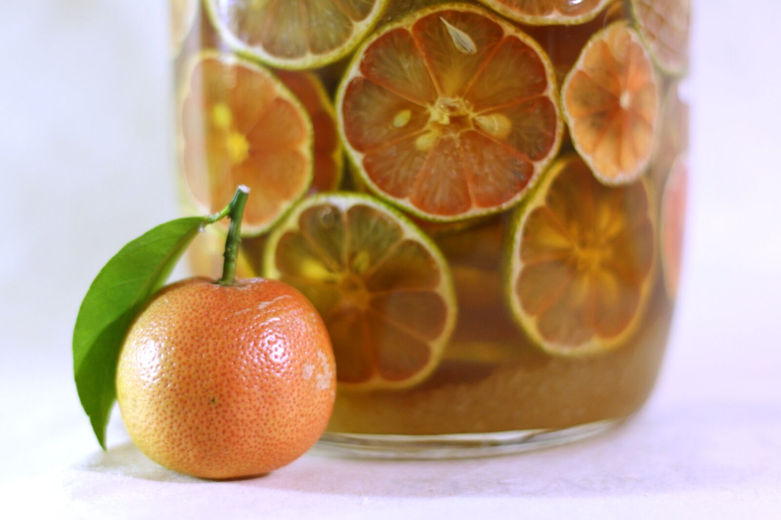 Canon EOS 70D + Canon EF 50mm F1.8 II sample photo. Pink lemon, lemon, honey photography