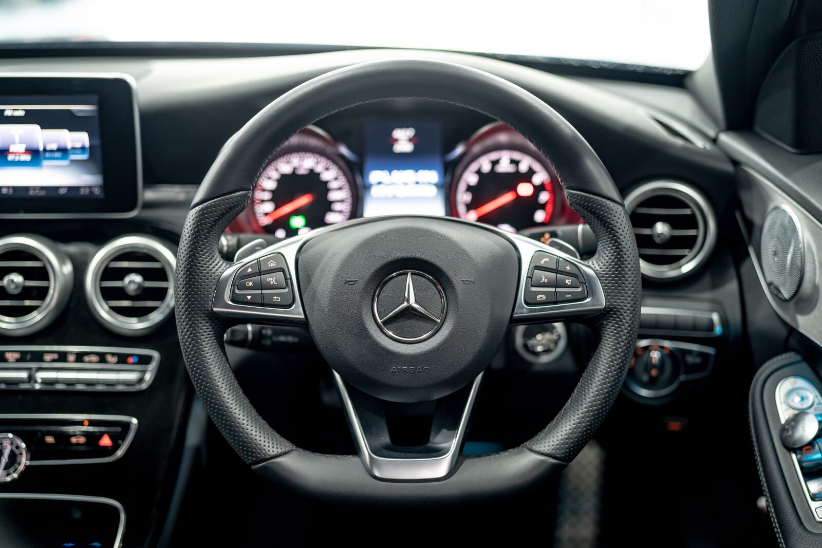 Sony Planar T* FE 50mm F1.4 ZA sample photo. Car, benz, mercedes photography