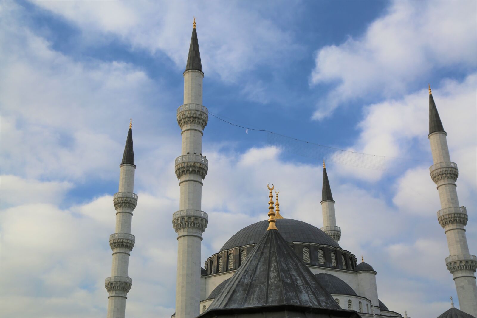 Canon EF 24-105mm F4L IS USM sample photo. Minaret, cami, architecture photography