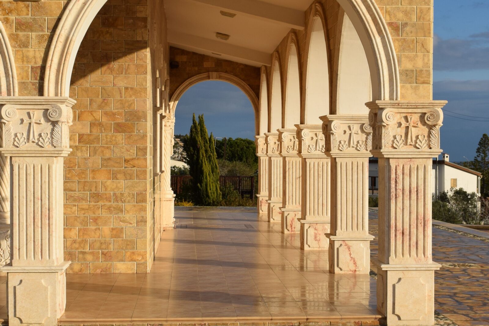 Nikon D3300 sample photo. Colonnade, architecture, column photography