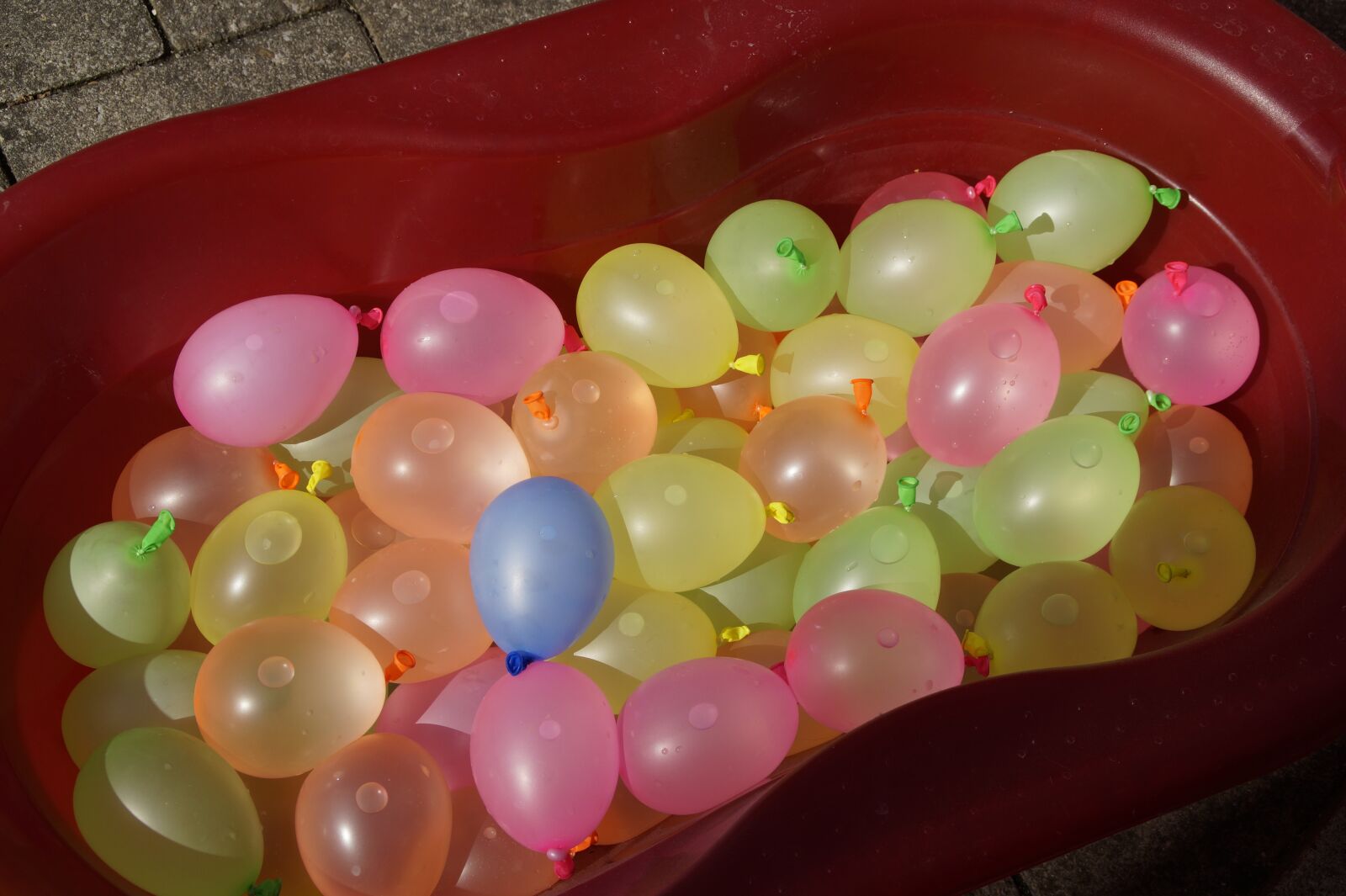 Sony SLT-A58 sample photo. Depth charges, water balloons photography