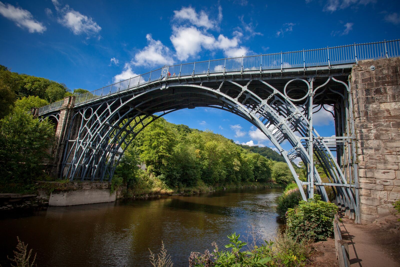 Canon EOS 5D Mark II + Canon EF 17-40mm F4L USM sample photo. Ironbridge, architecture, river photography