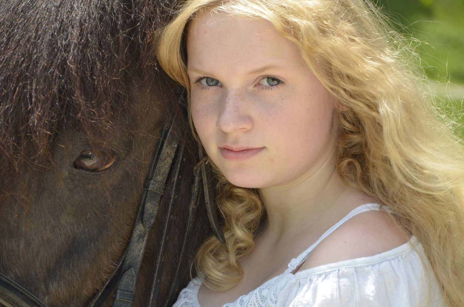 Nikon D5100 sample photo. Pony, girl, animal photography