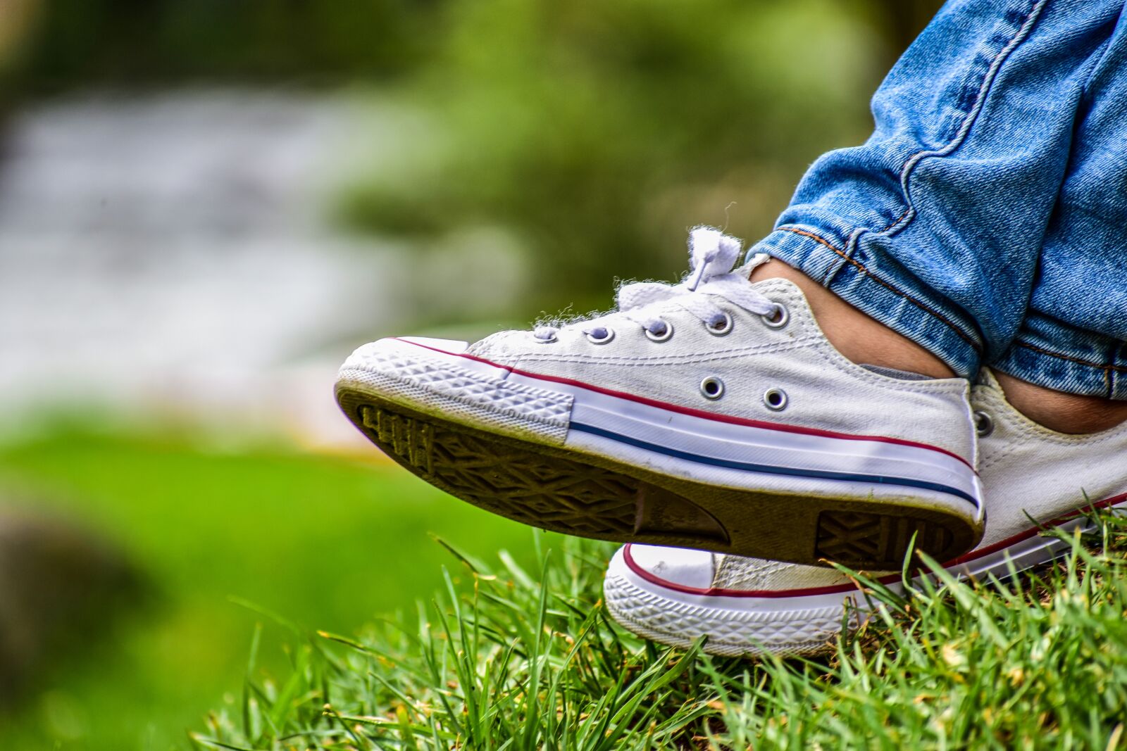Nikon D3400 sample photo. Shoes, women, people photography