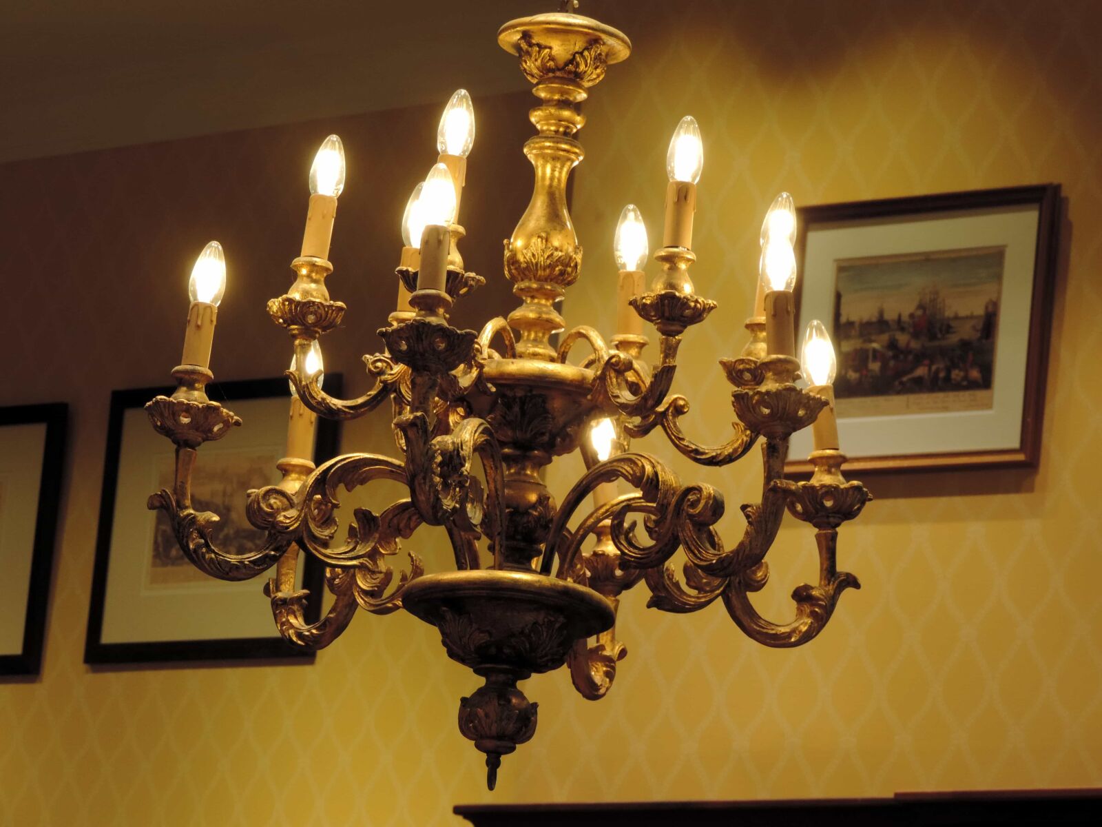 Nikon Coolpix P520 sample photo. Baroque, victorian, lamp, chandelier photography