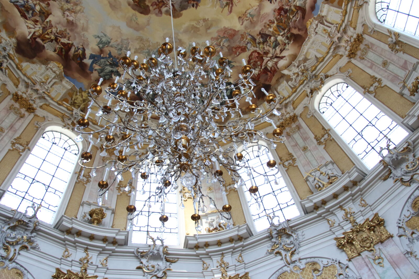 Canon EOS 7D Mark II sample photo. Cathedral, chandelier, church, couple photography