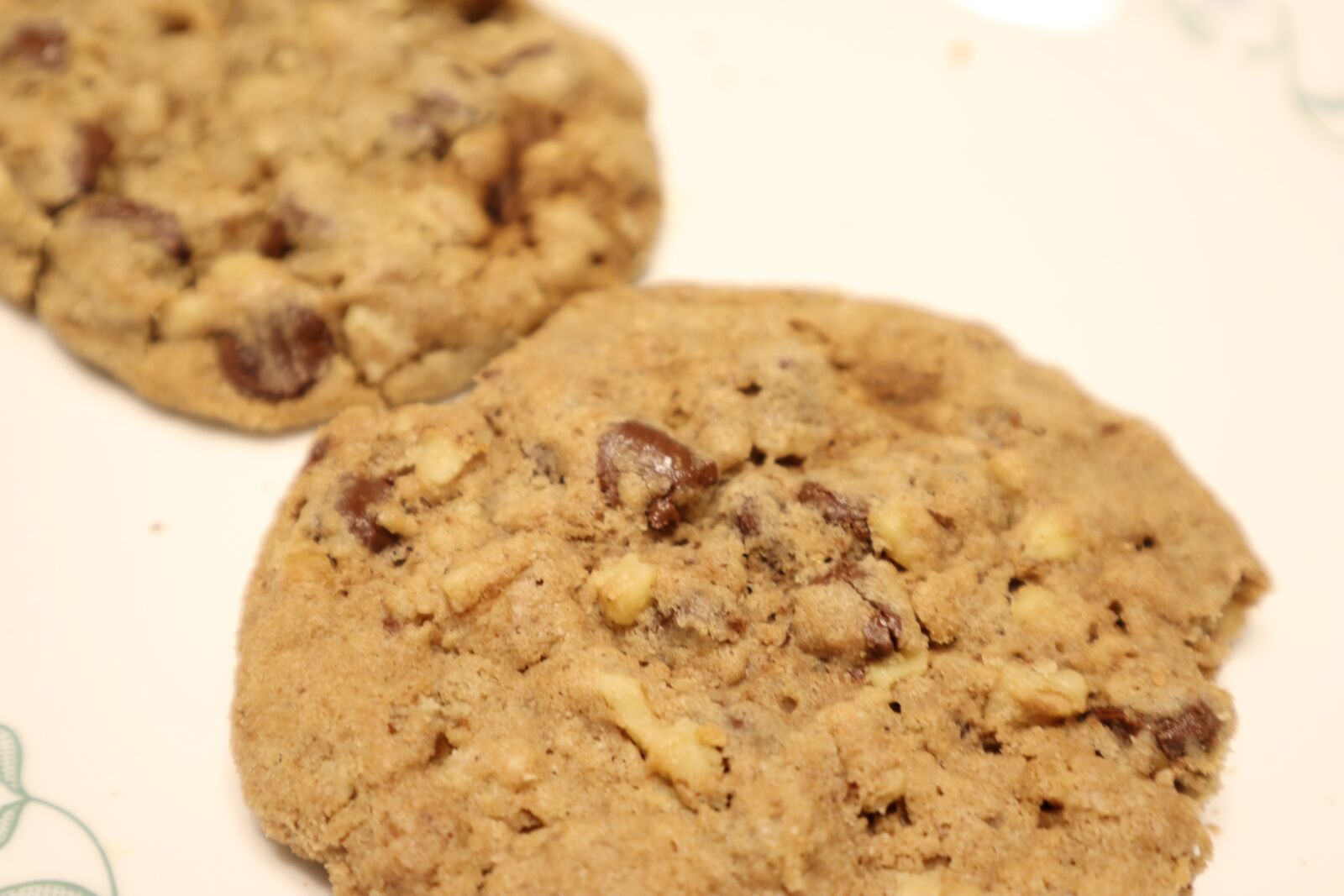 Canon EF-M 15-45mm F3.5-6.3 IS STM sample photo. Cookies, yellow, food photography