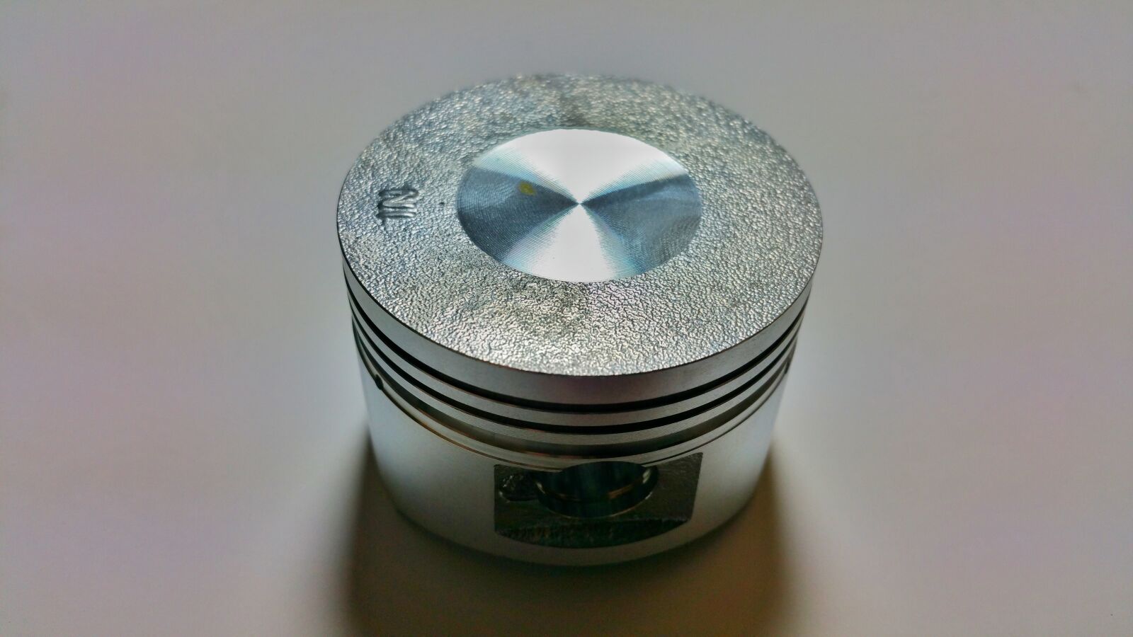 Samsung Galaxy Note4 sample photo. Piston, metal, grey photography