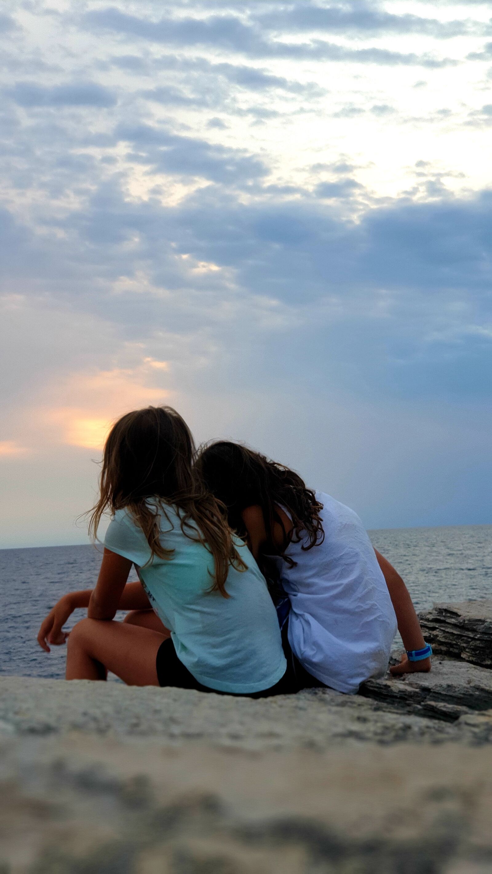Samsung Galaxy S9+ sample photo. Sunset, twins, vacations photography