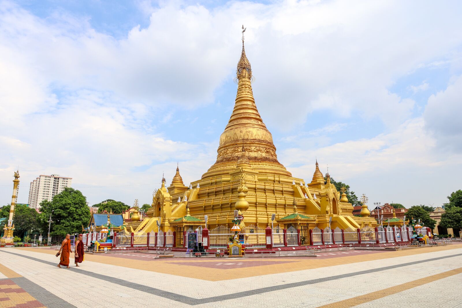 Canon EOS RP sample photo. Mandalay, myanmar, pagoda photography