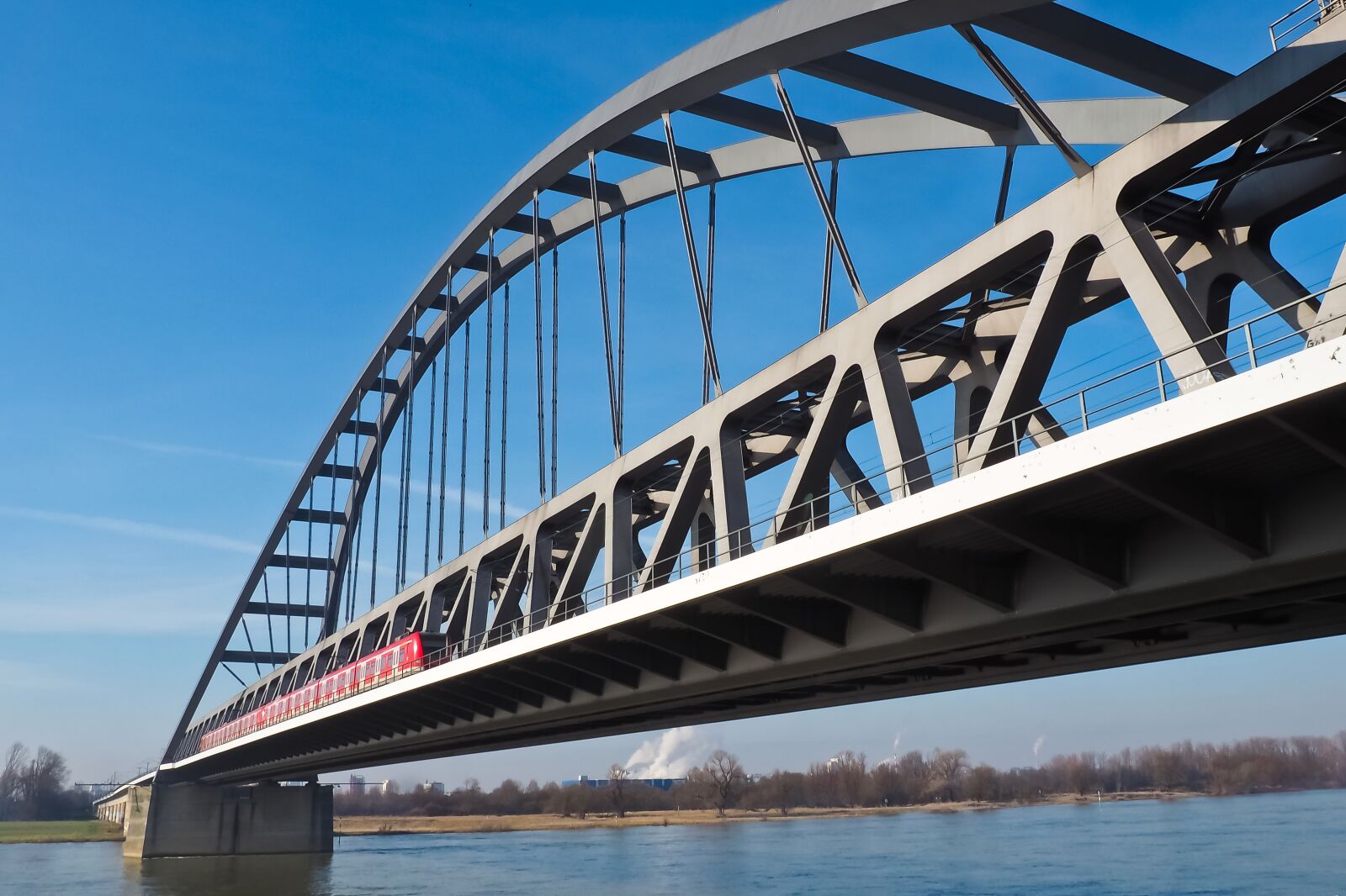 Olympus OM-D E-M10 sample photo. Architecture, bridge, building photography