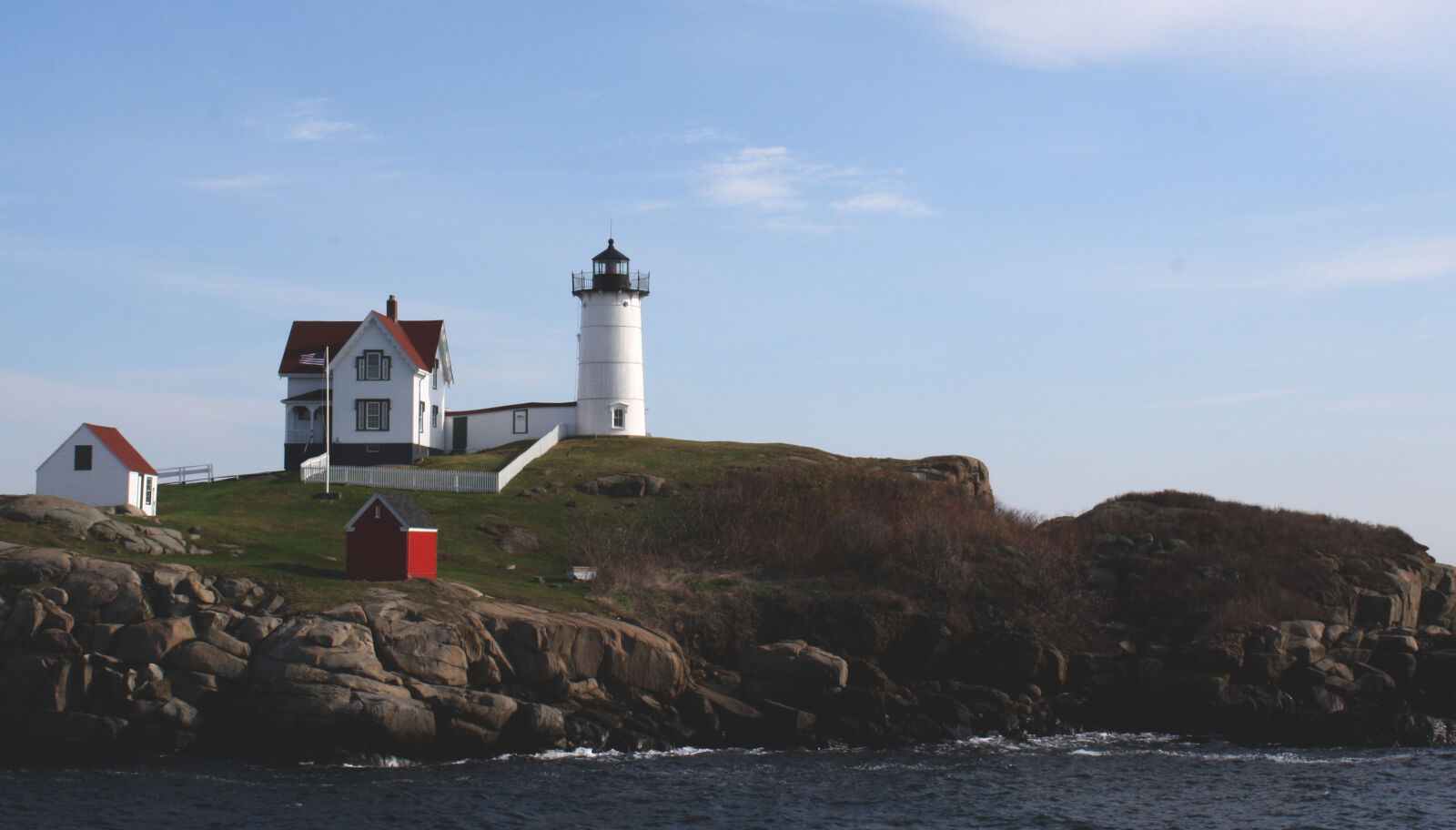 Canon EOS 1000D (EOS Digital Rebel XS / EOS Kiss F) sample photo. Lighthouse, ocean photography
