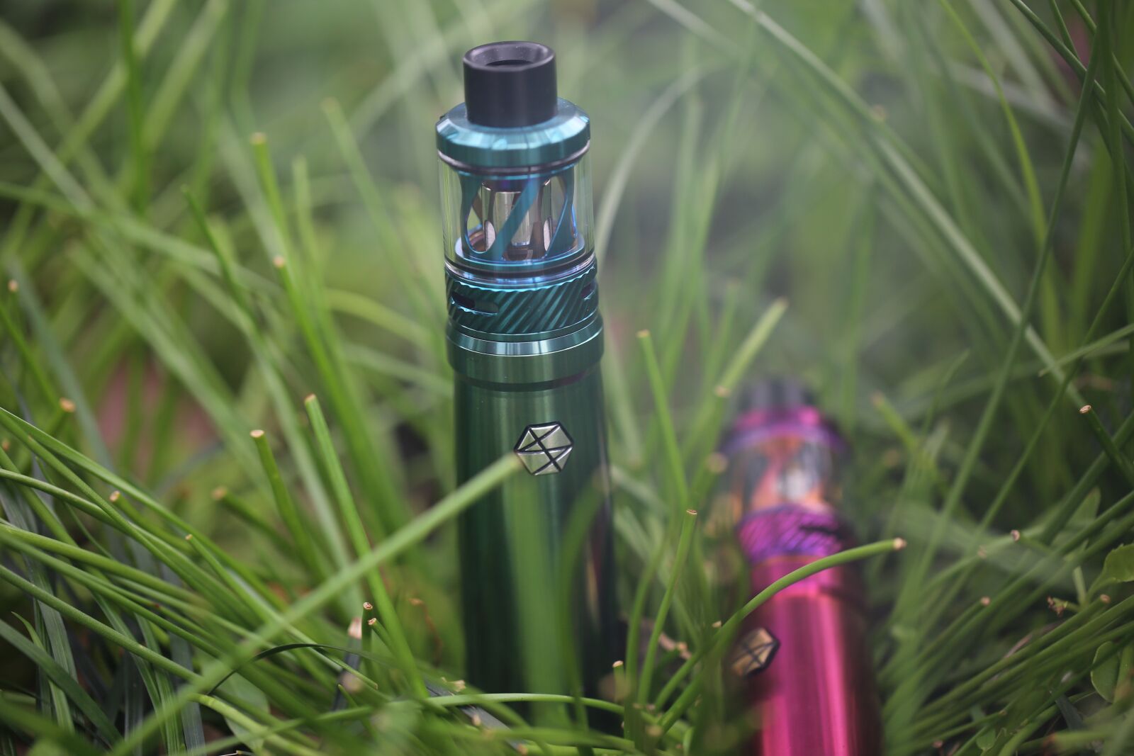Canon EF 100mm F2.8L Macro IS USM sample photo. Vape, electronic cigarette, uwell photography