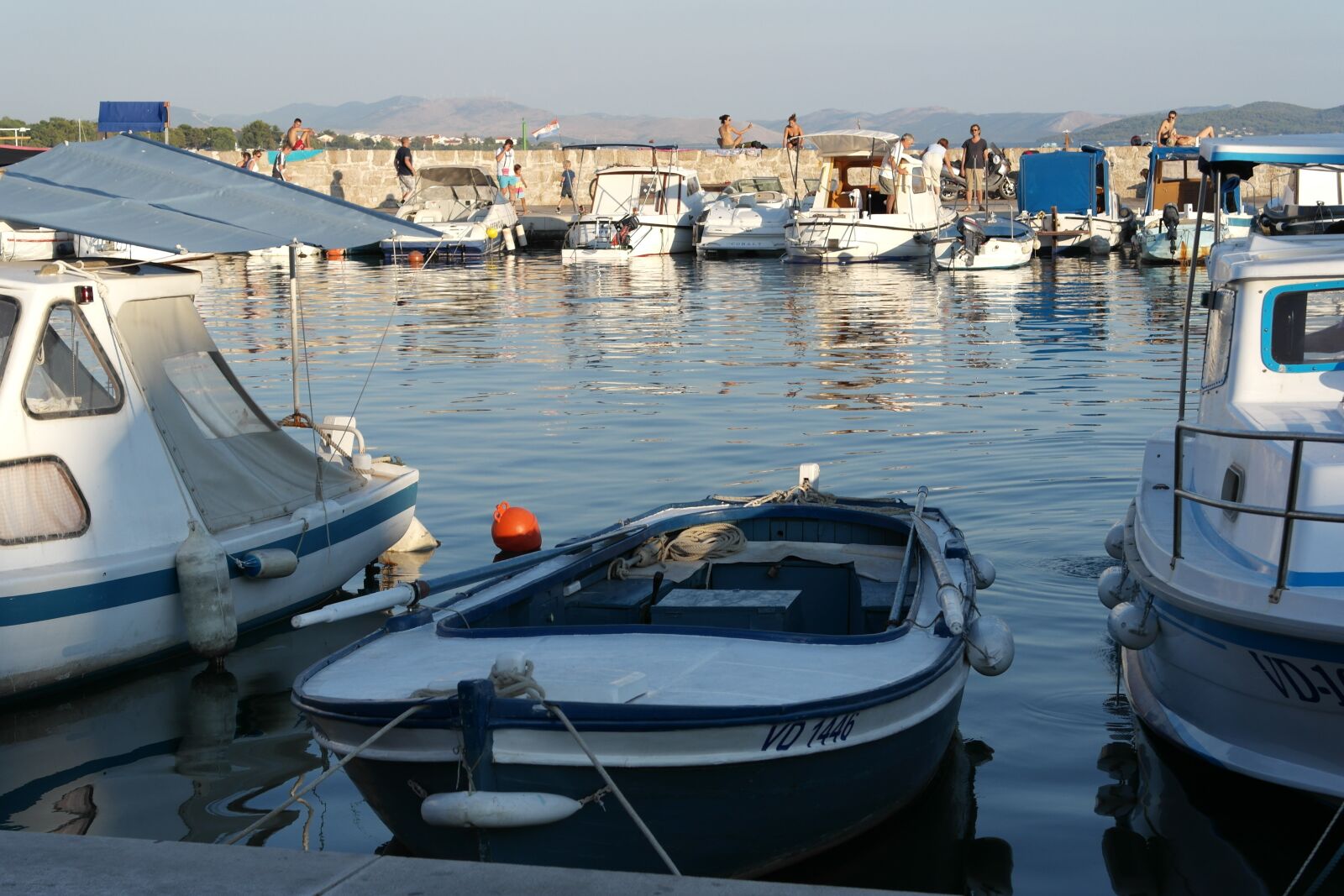 Samsung NX1000 sample photo. Port, ship, sea photography