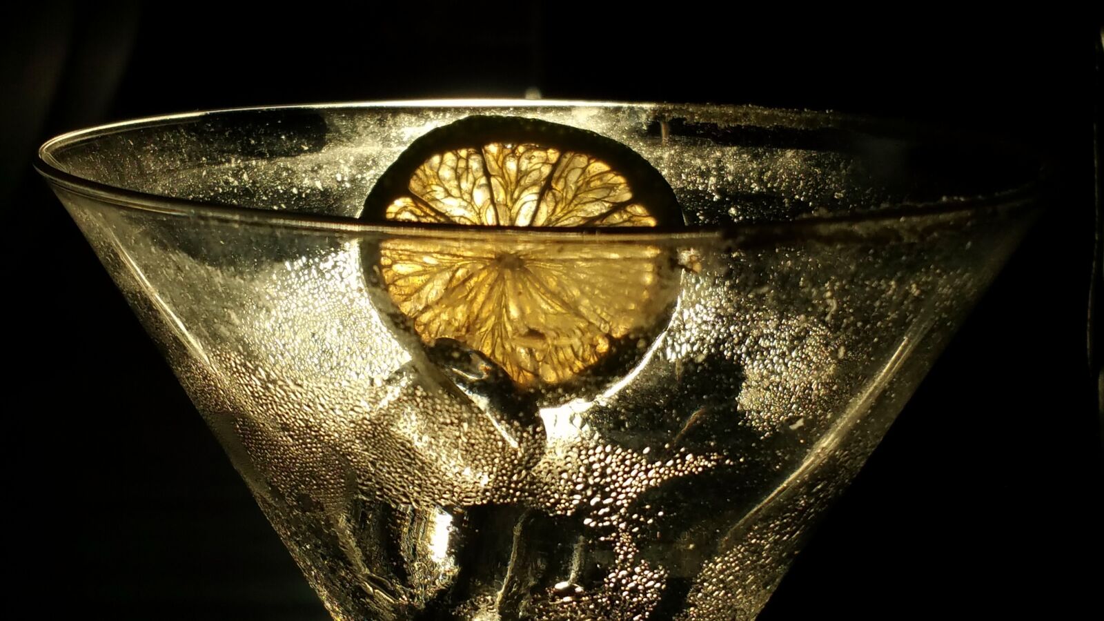 Samsung Galaxy Note4 sample photo. Beverage, cocktail, celebration photography