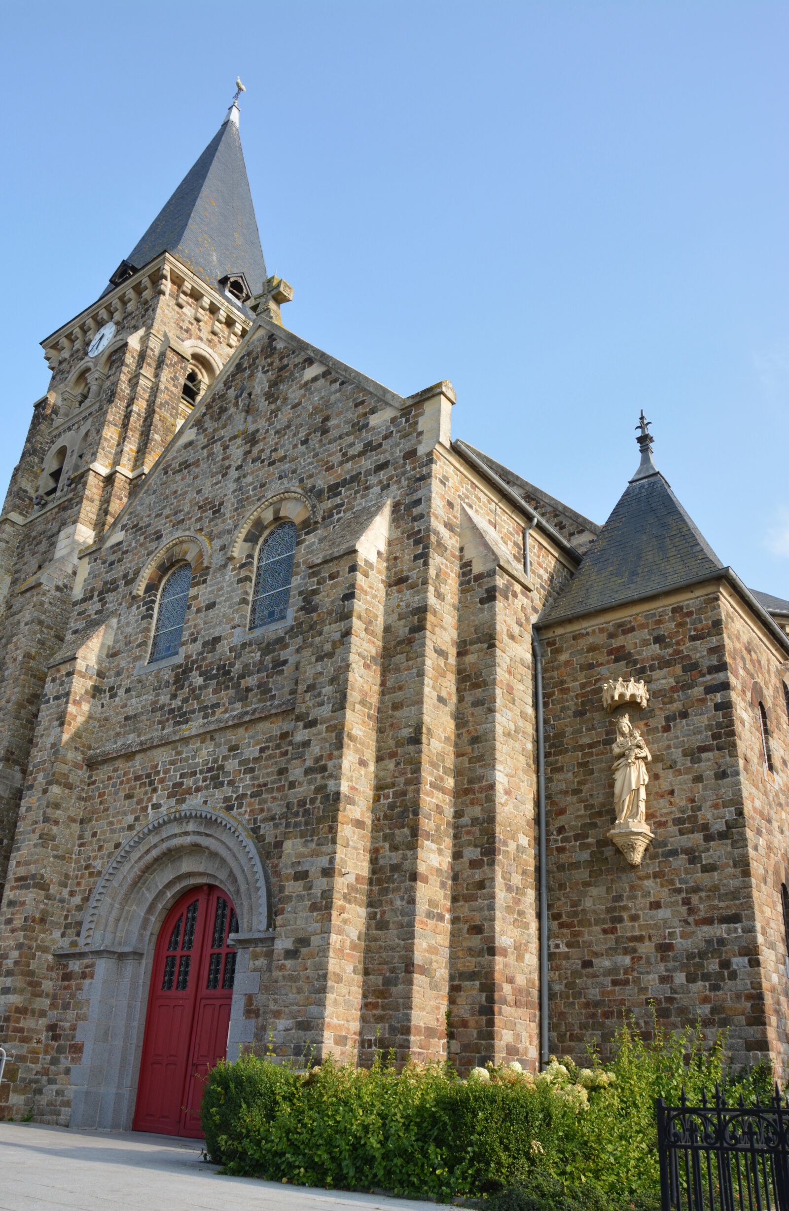 Nikon D5200 sample photo. Church of la fresnais photography