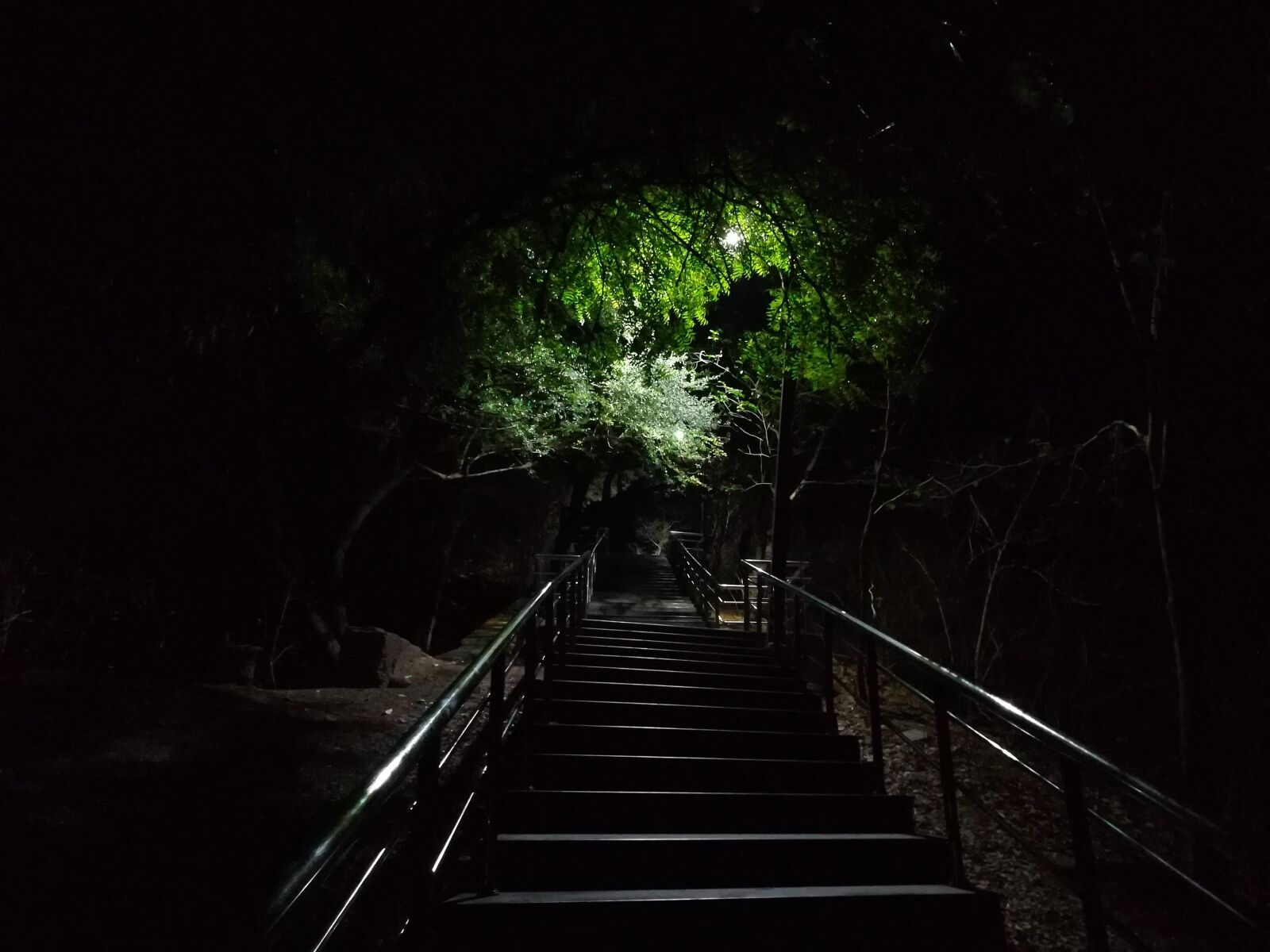 HUAWEI honor 6x sample photo. Night, stairs, nightshot photography