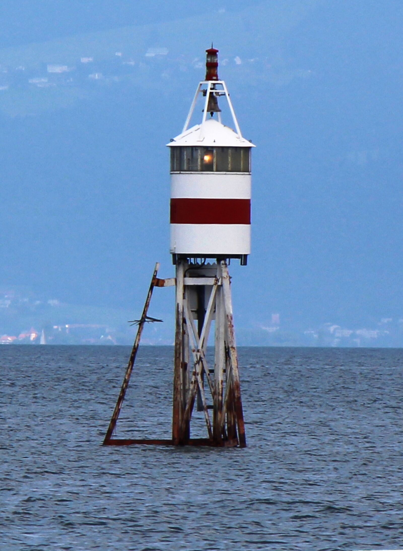 Canon EOS 700D (EOS Rebel T5i / EOS Kiss X7i) sample photo. Romanshorn, lighthouse, sturmwarnung photography