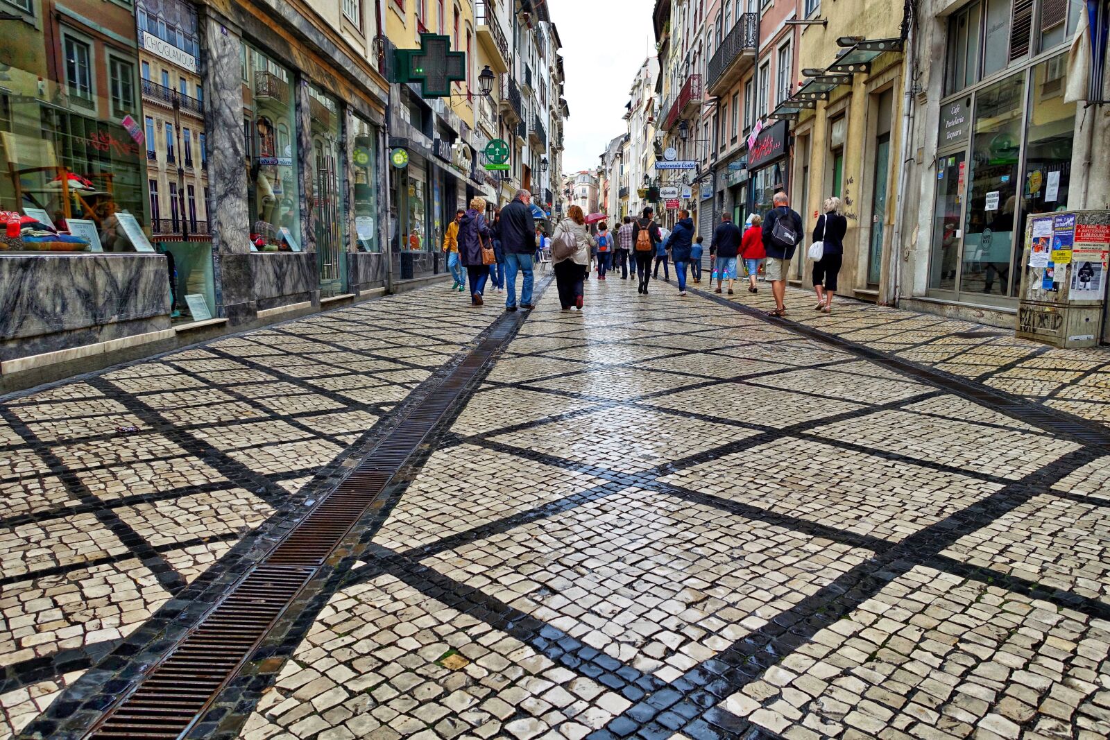 Sony Cyber-shot DSC-RX100 III sample photo. Street, cobblestones, pattern photography
