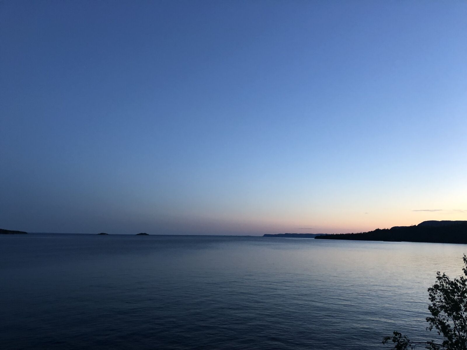 iPhone 8 back camera 3.99mm f/1.8 sample photo. Landscape, water, nature photography