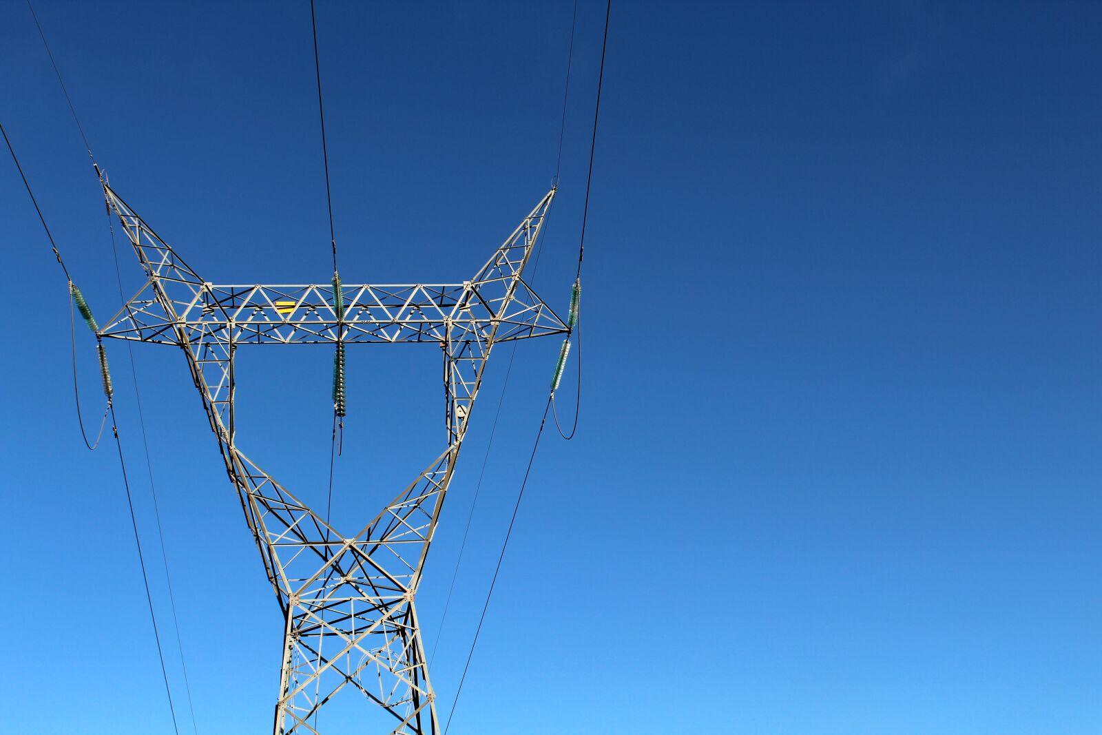 Canon EOS 1300D (EOS Rebel T6 / EOS Kiss X80) sample photo. Electricity, tower, sky photography