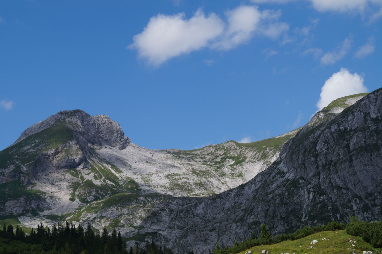 Sony DT 18-55mm F3.5-5.6 SAM II sample photo. Mountains, bath, mountain photography