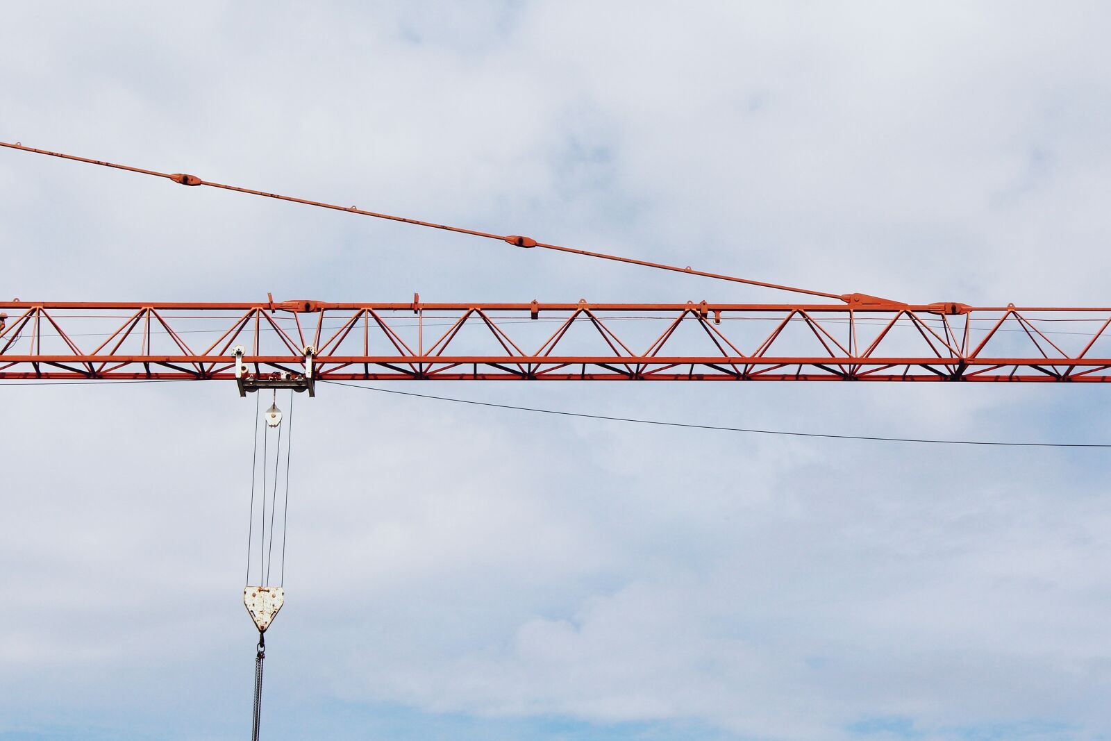 Canon EOS 1200D (EOS Rebel T5 / EOS Kiss X70 / EOS Hi) sample photo. Crane, baukran, scaffold photography