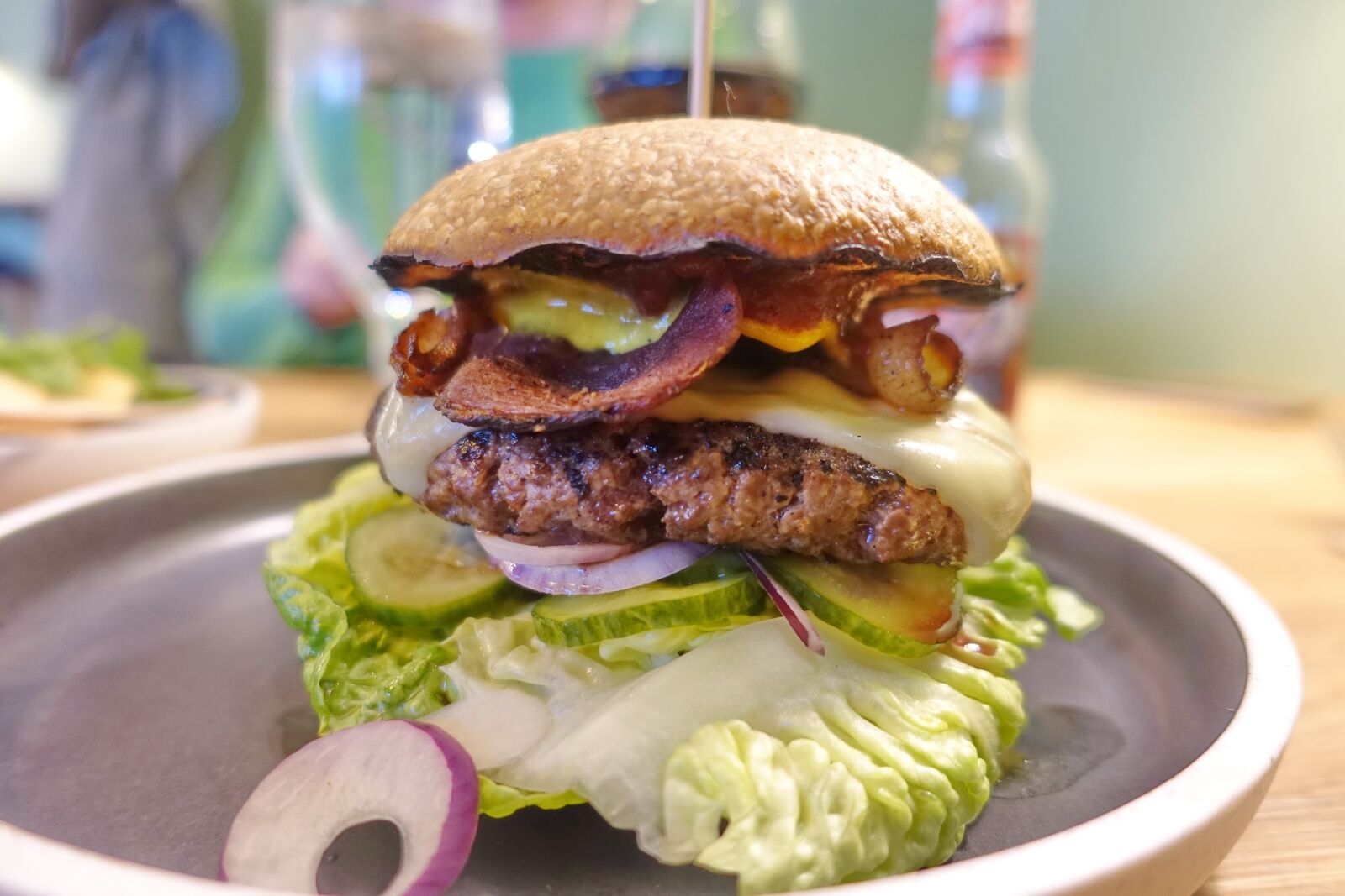 Sony Cyber-shot DSC-RX100 IV sample photo. Beef, salad, food photography
