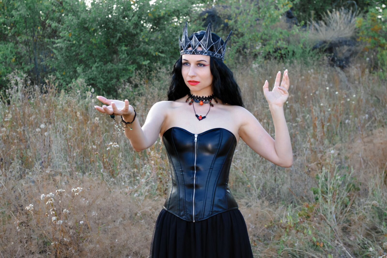Nikon D3200 sample photo. Woman, corset, queen photography