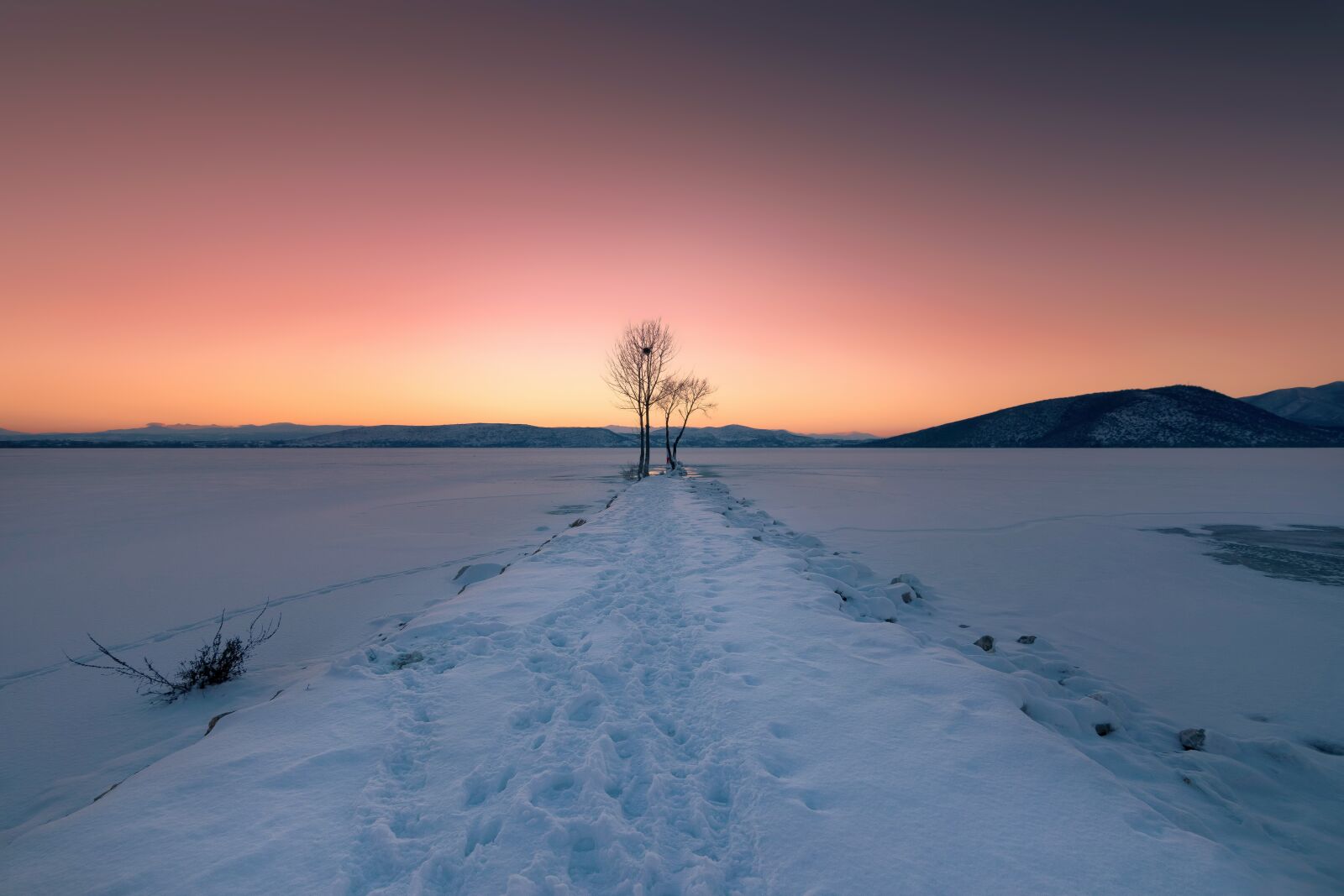 Nikon D5300 + Tokina AT-X Pro 11-16mm F2.8 DX II sample photo. Winter, ice, cold photography