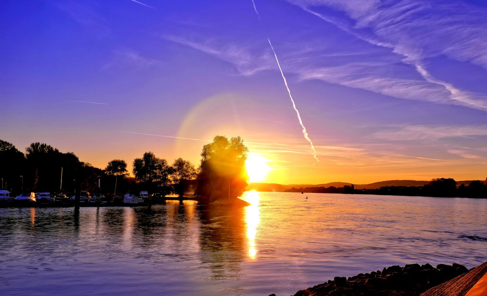 Panasonic Lumix DMC-FZ1000 sample photo. Sunset, rhine, dusk photography