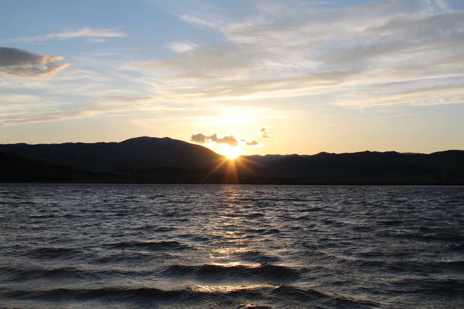 Canon EOS 1300D (EOS Rebel T6 / EOS Kiss X80) sample photo. Sunset, water, sea photography