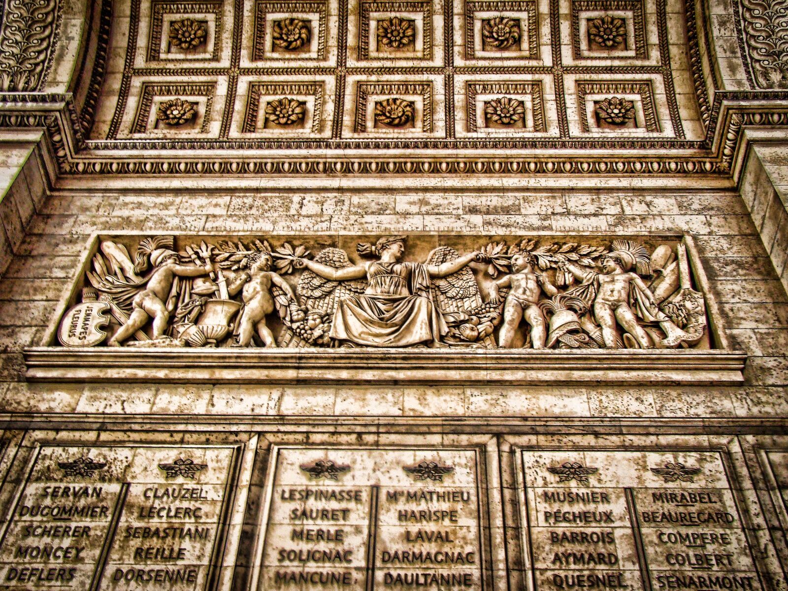 Sony Cyber-shot DSC-H50 sample photo. Arch of triumph, paris photography