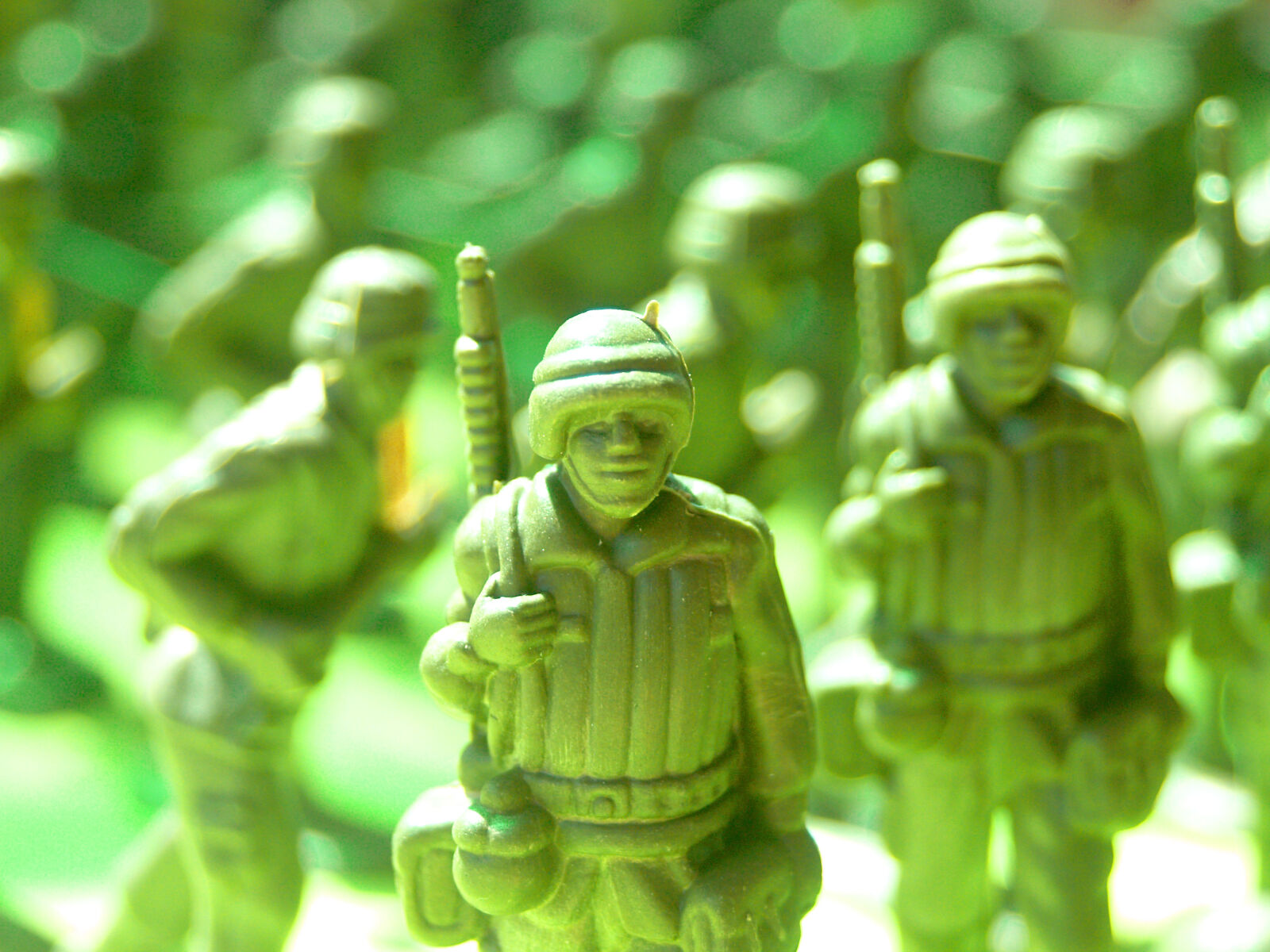 Olympus E-300 (EVOLT E-300) sample photo. Army, blur, figurines, green photography