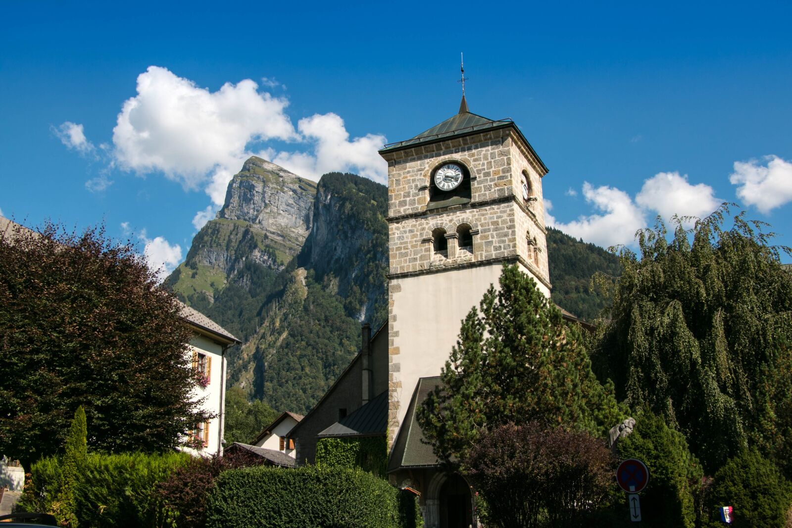 Canon EOS 70D sample photo. Church, samoens, france photography