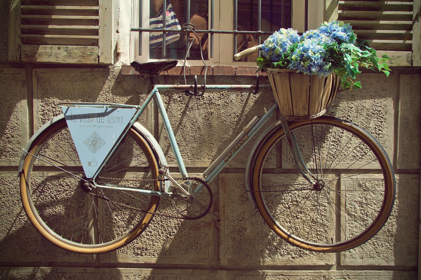 Canon EOS 600D (Rebel EOS T3i / EOS Kiss X5) sample photo. France, antibes, summer photography