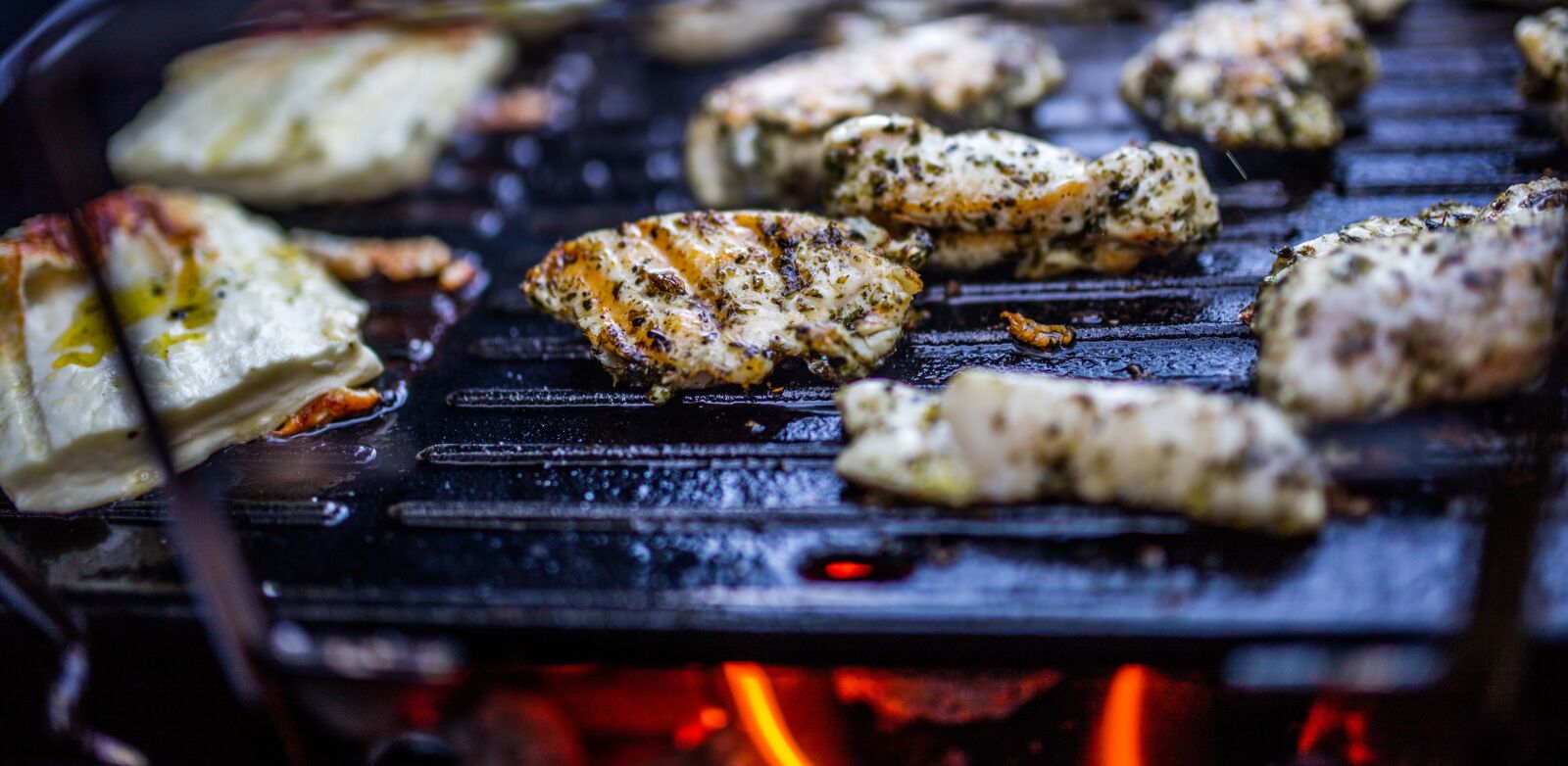 Canon EOS 5DS R sample photo. Grill, barbecue, cheese photography