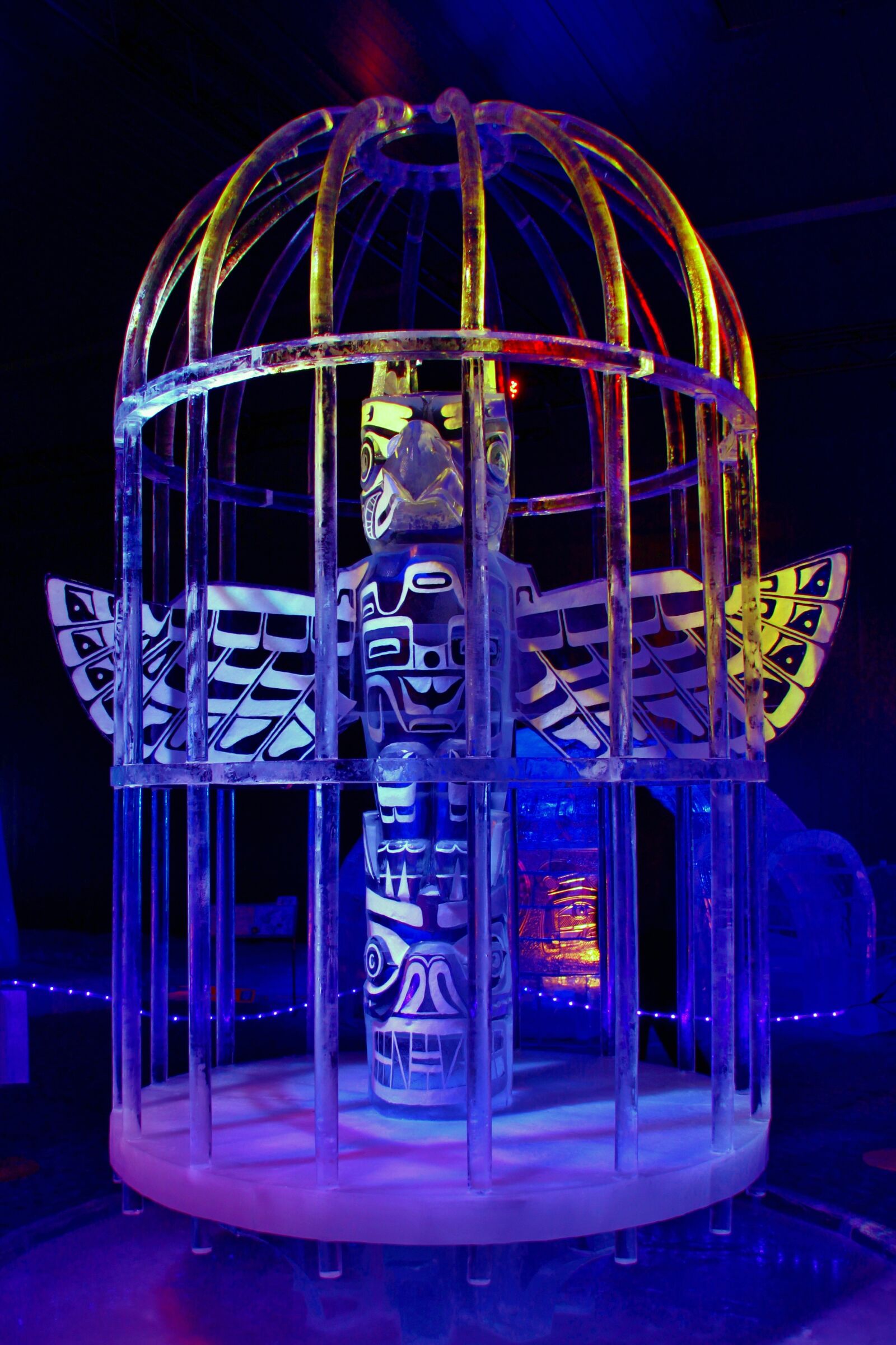 Canon EOS 500D (EOS Rebel T1i / EOS Kiss X3) sample photo. Ice sculpture, art, ice photography