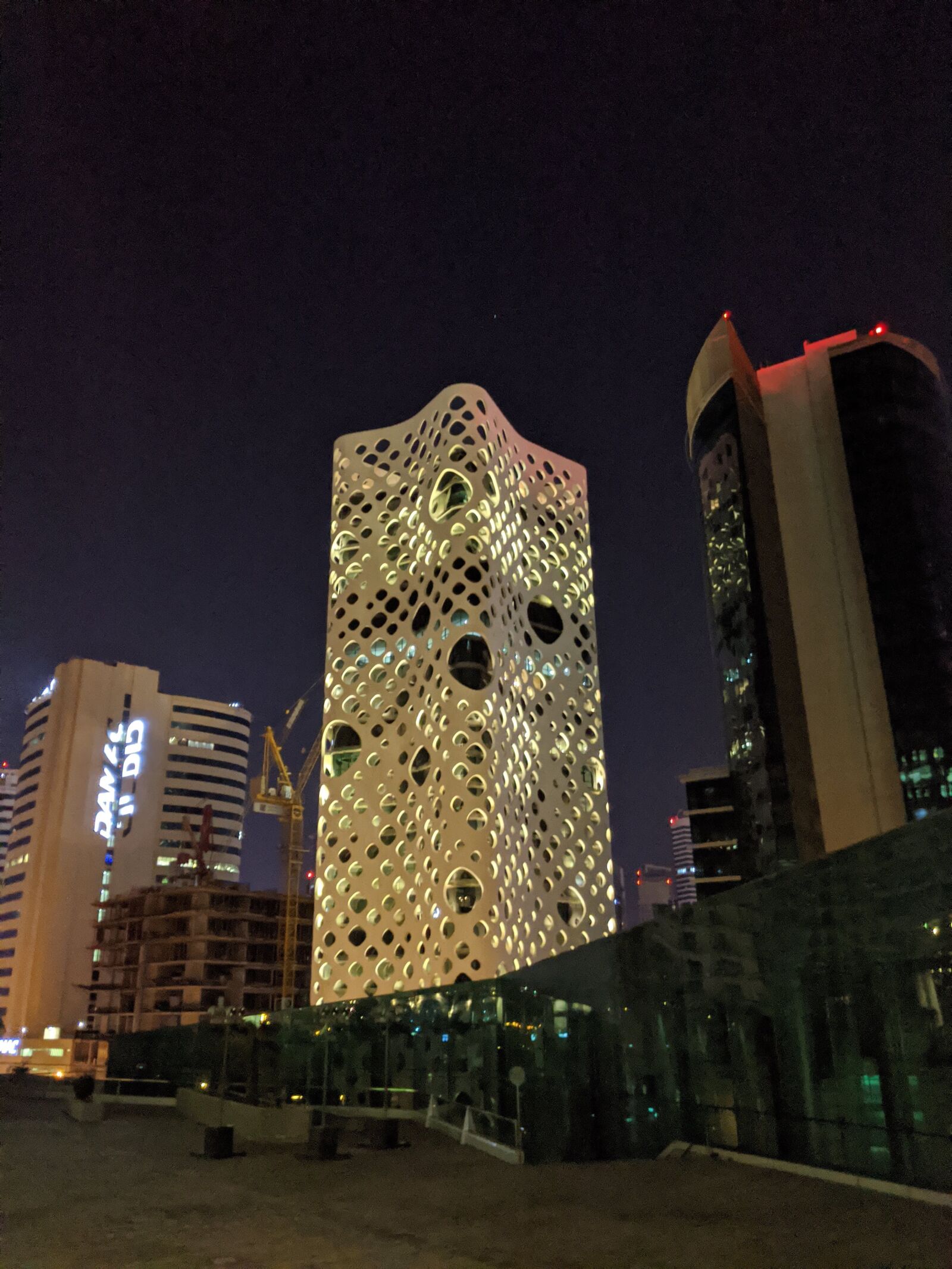 Google Pixel 3a XL sample photo. Dubai, building, architecture photography