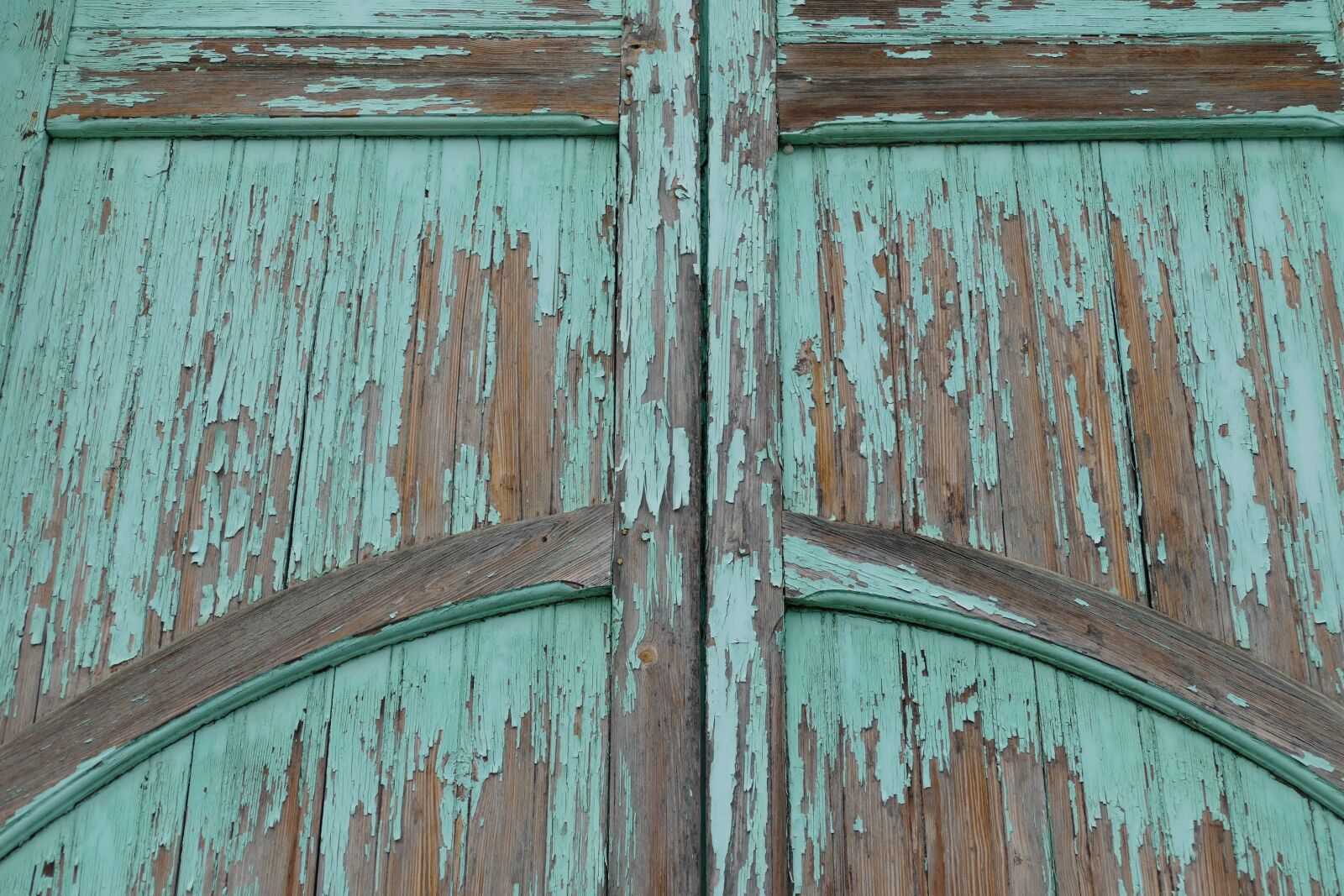Panasonic Lumix DMC-FZ1000 sample photo. Door, port, wood photography