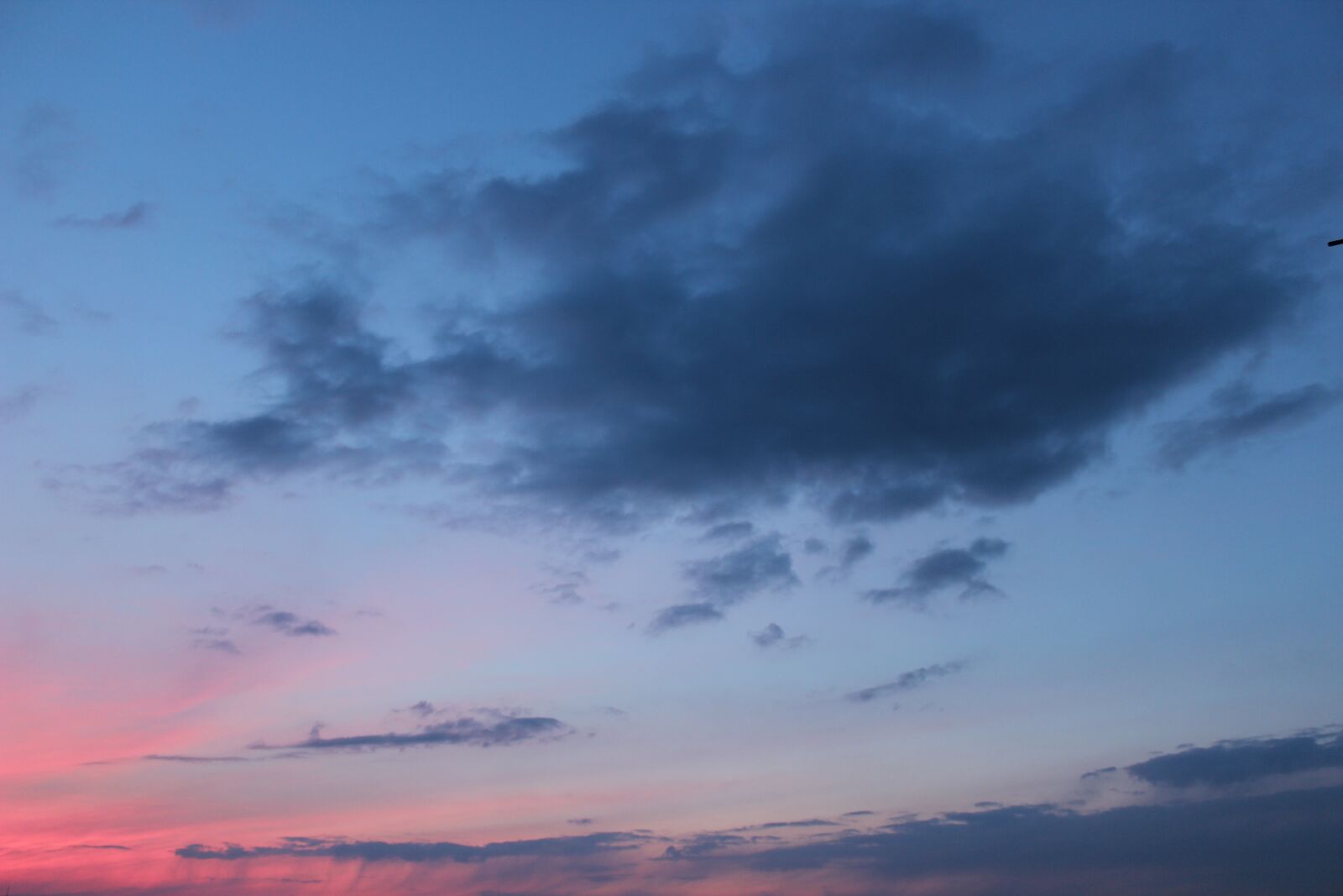 Canon EOS 600D (Rebel EOS T3i / EOS Kiss X5) sample photo. Clouds, sky photography