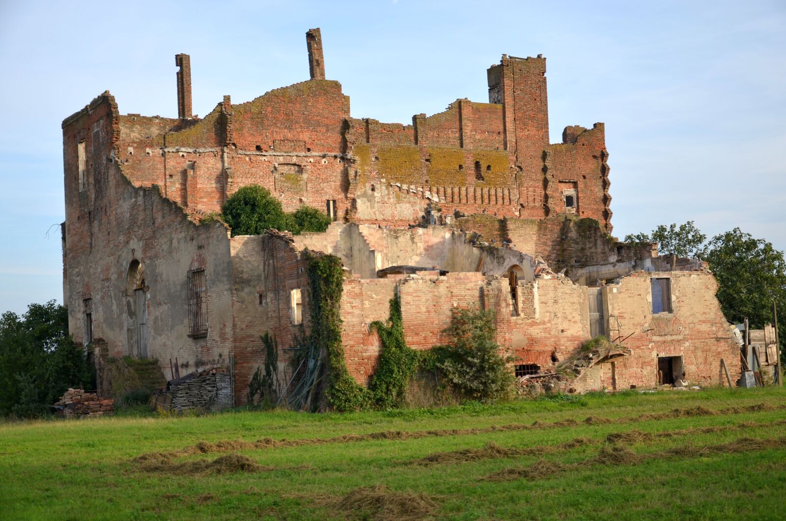 Nikon D7000 sample photo. Ruins, campaign, italy photography